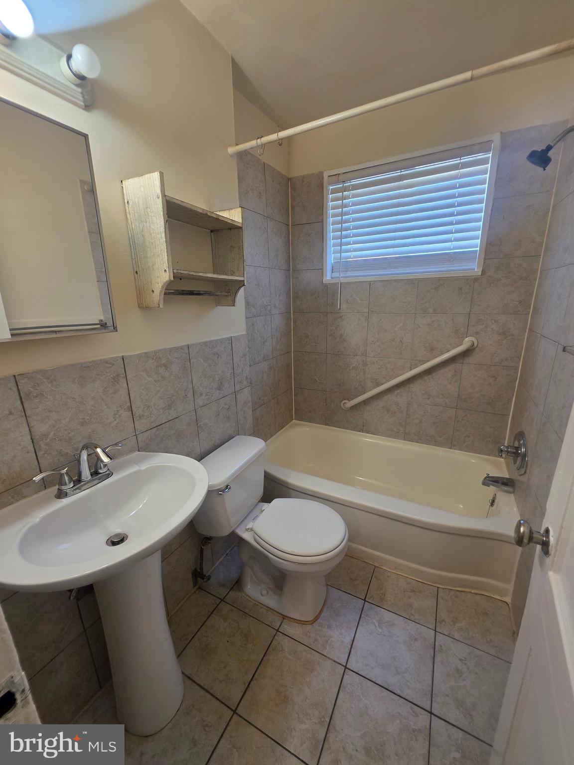 CONGRESS HEIGHTS - Commercial Sale