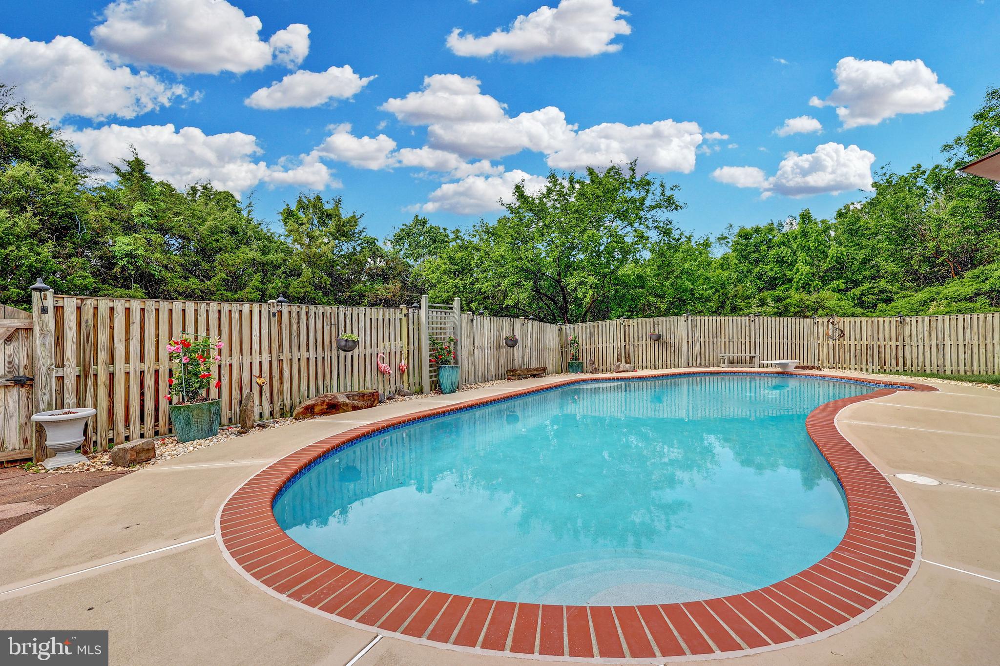 BRIDLEWOOD - Residential