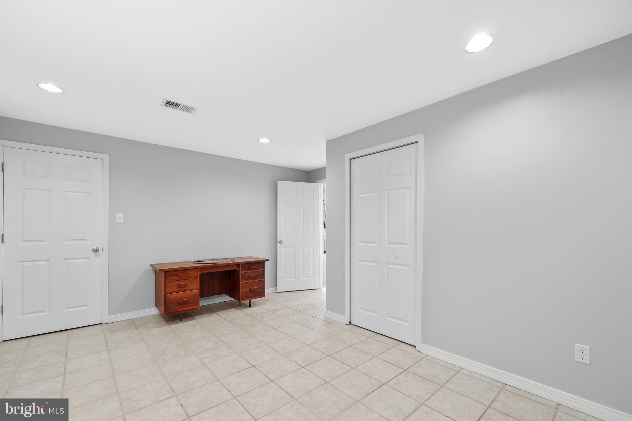 BRIDLEWOOD - Residential