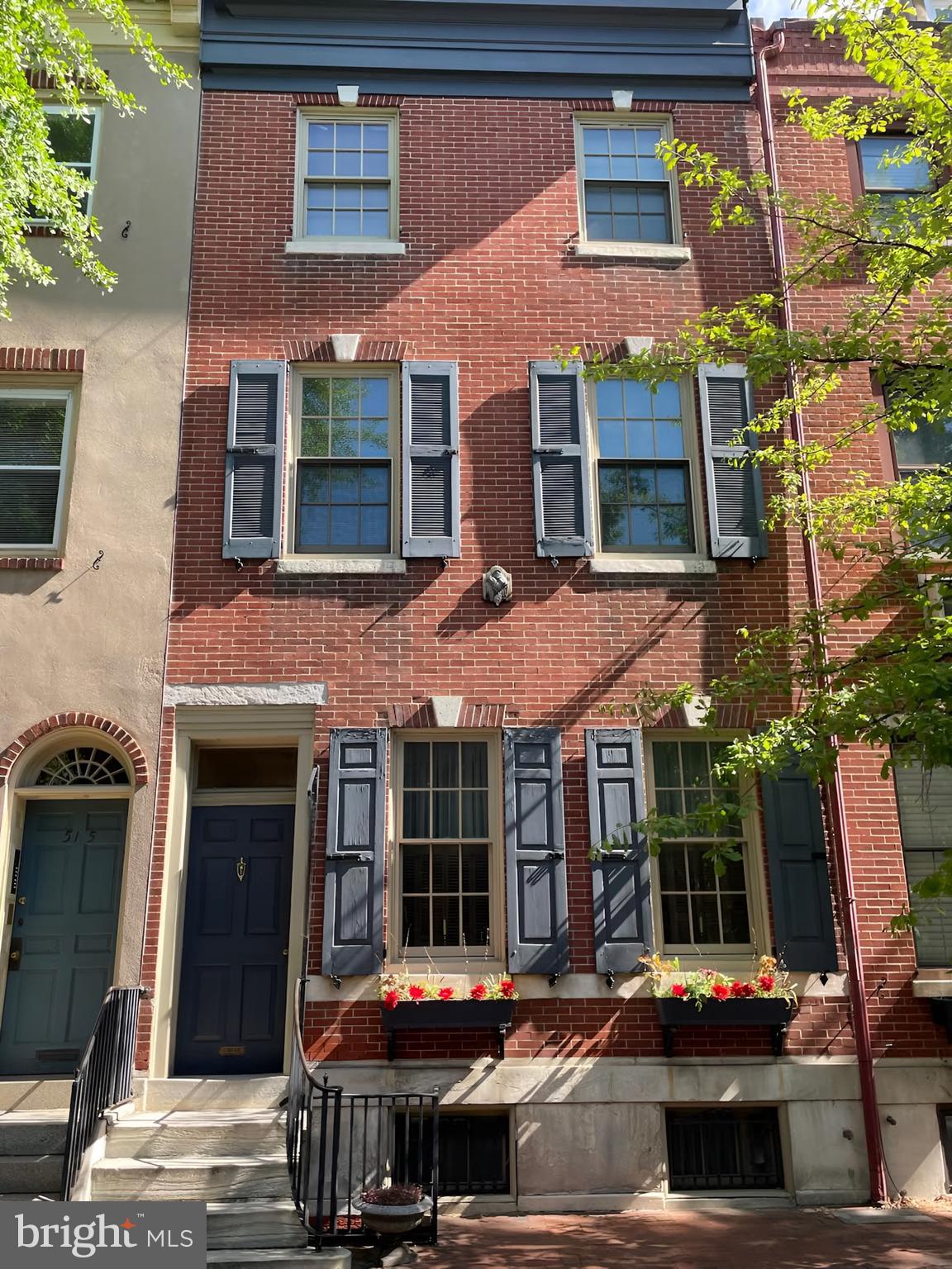 SOCIETY HILL - Residential