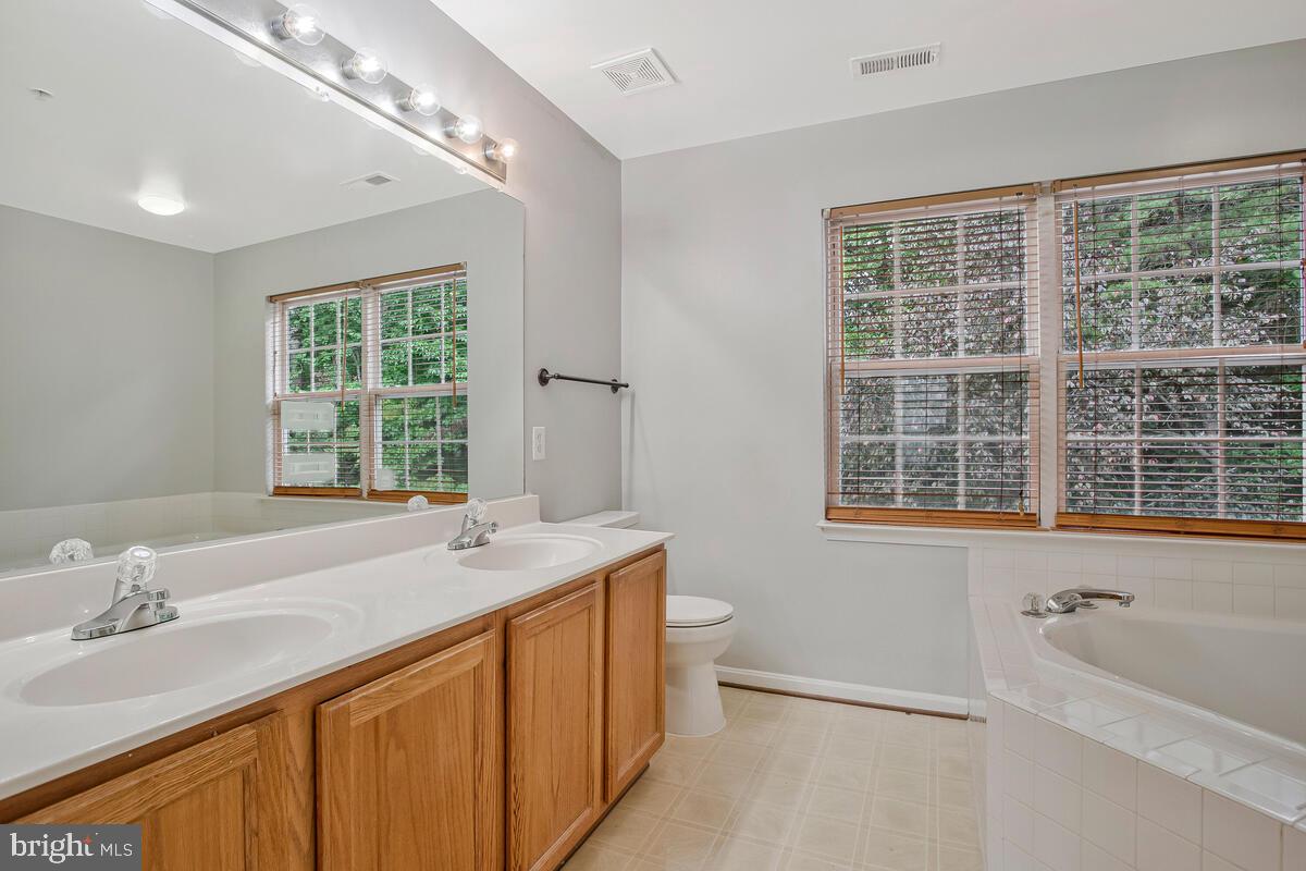 WESTPHALIA WOODS - Residential Lease