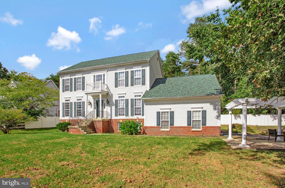 WESTPHALIA WOODS - Residential Lease