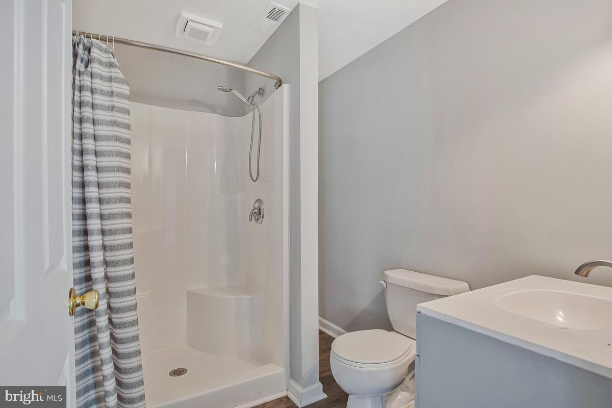 WESTPHALIA WOODS - Residential Lease