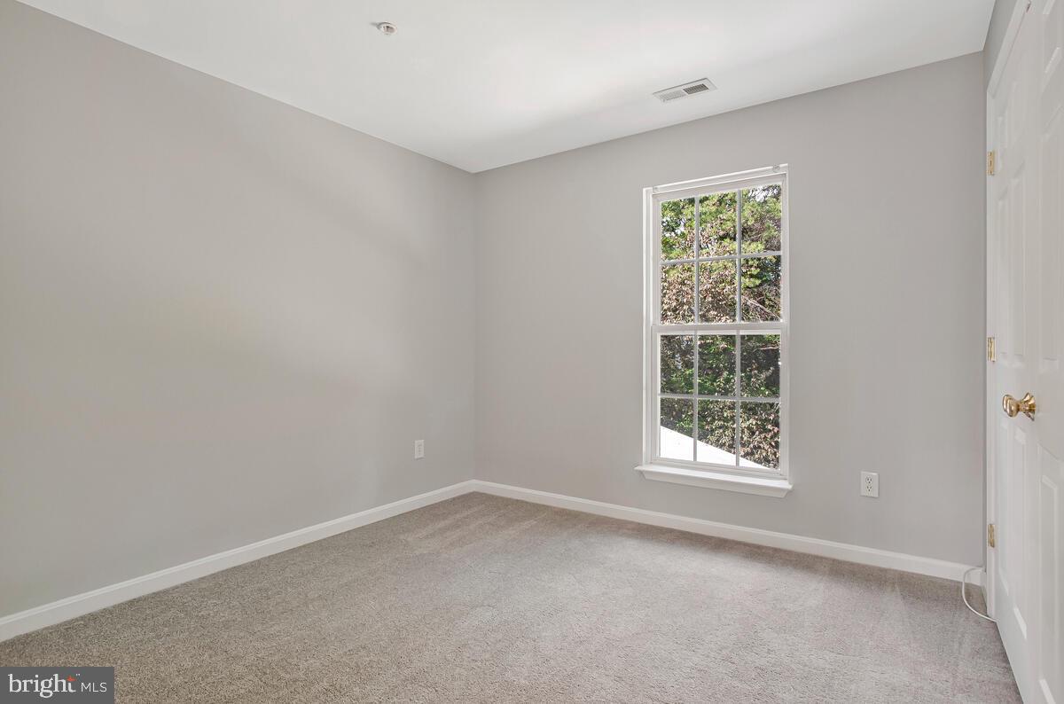 WESTPHALIA WOODS - Residential Lease