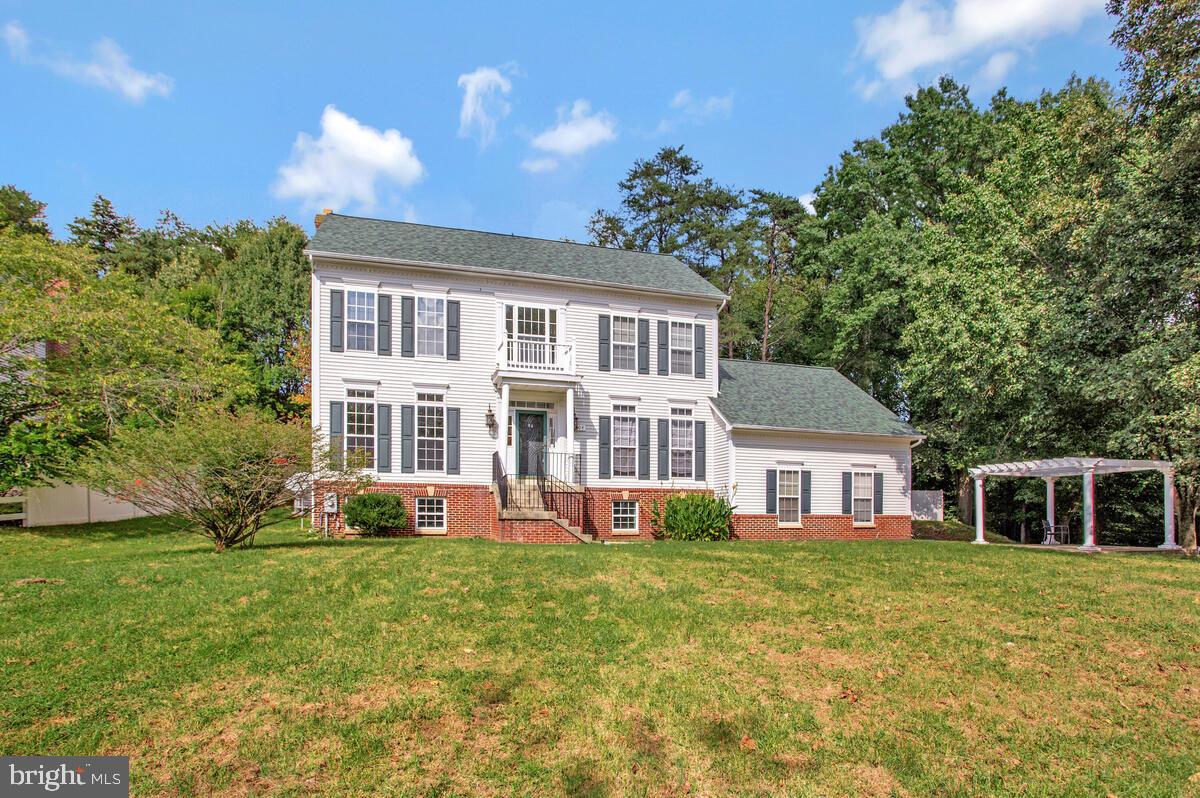 WESTPHALIA WOODS - Residential Lease