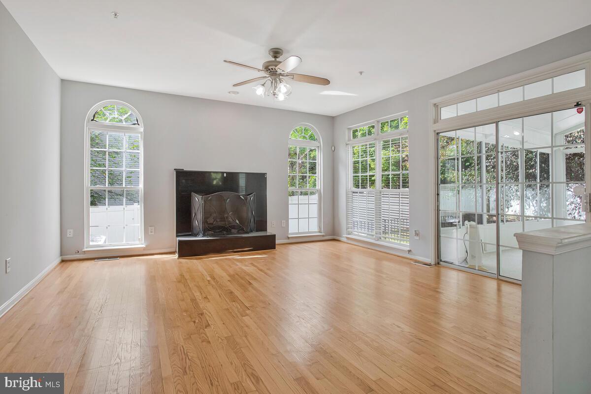 WESTPHALIA WOODS - Residential Lease