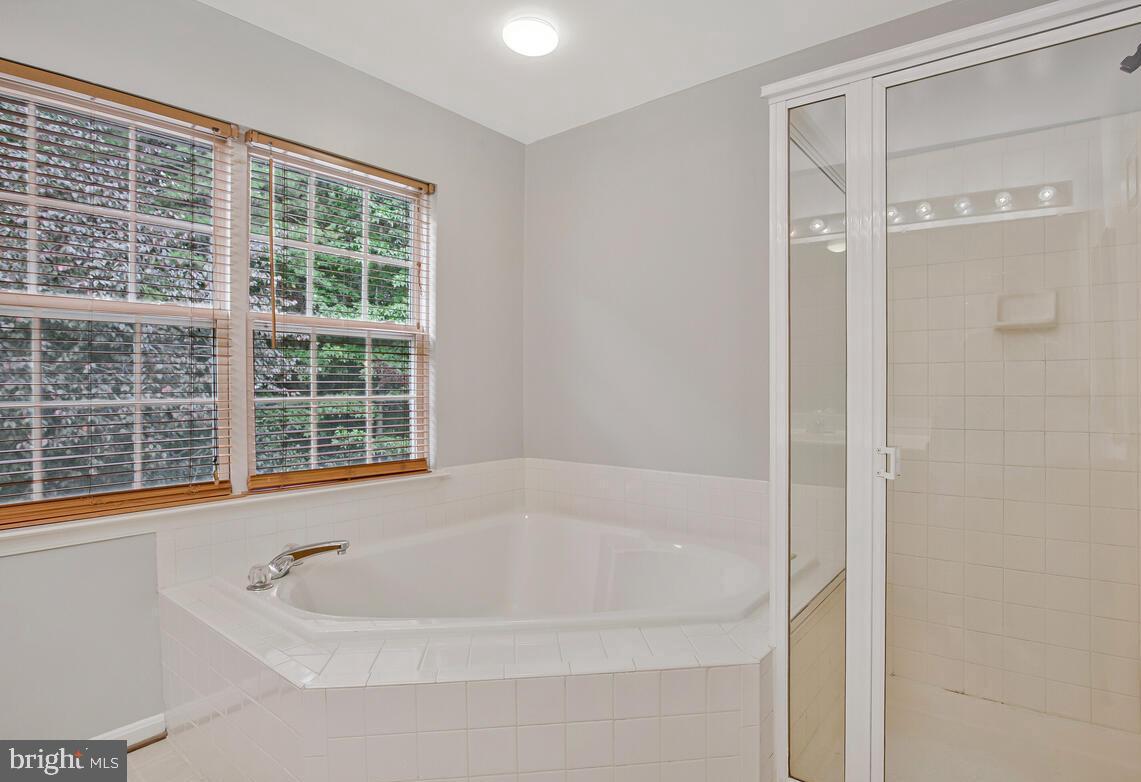 WESTPHALIA WOODS - Residential Lease