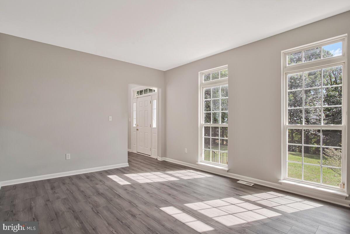 WESTPHALIA WOODS - Residential Lease