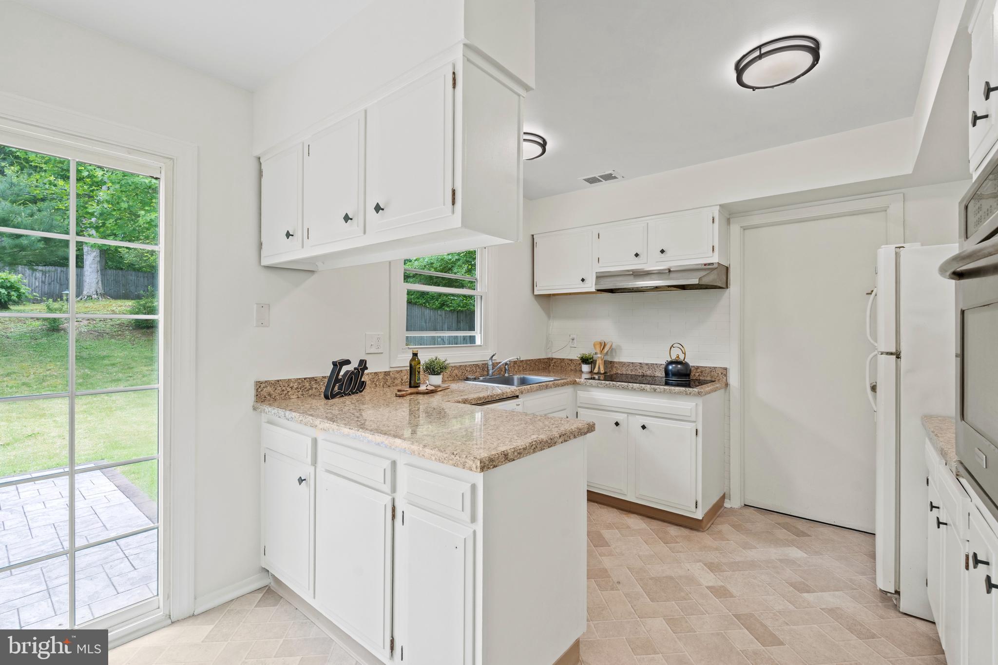 YORKTOWN - Residential