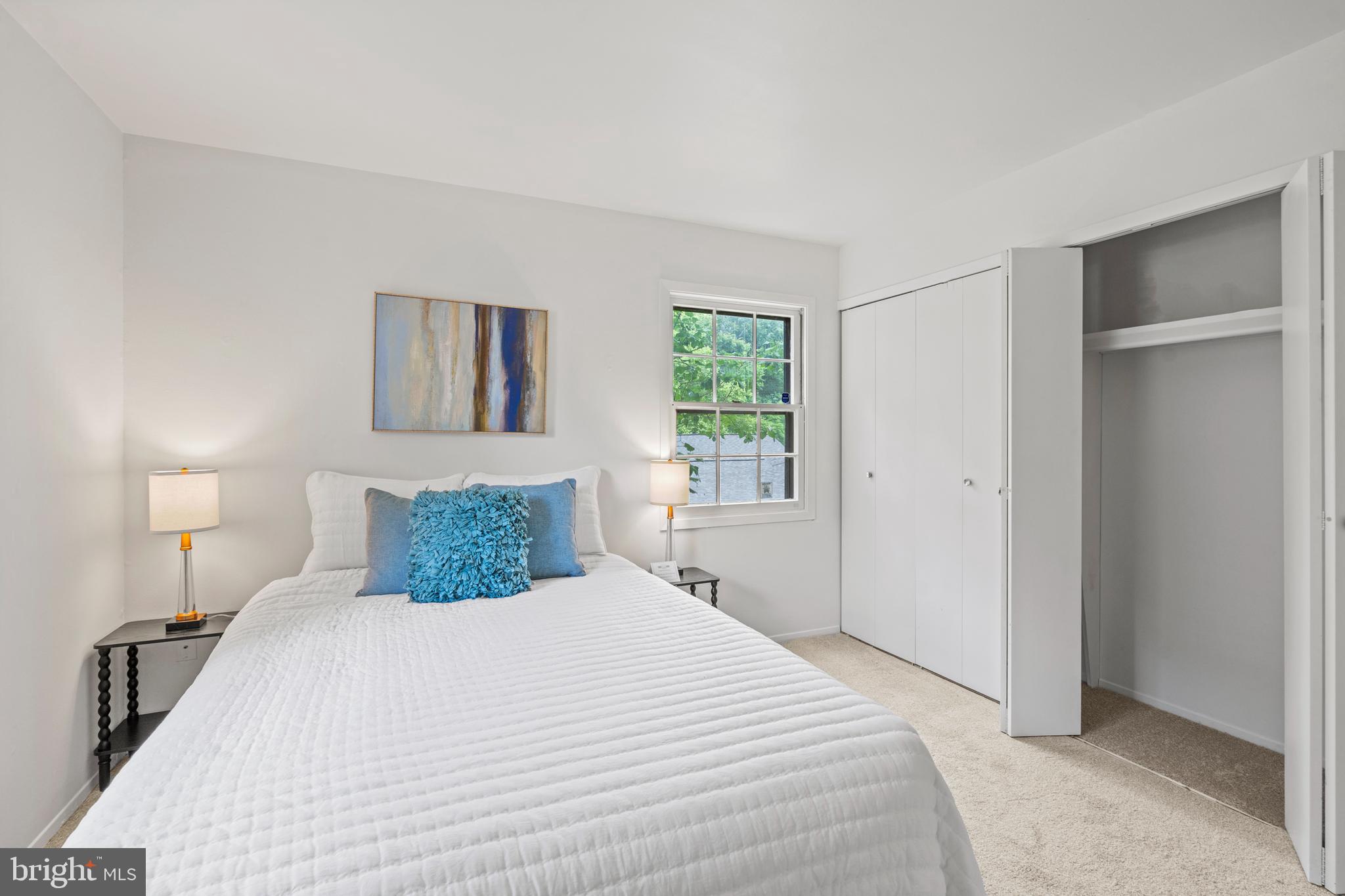 YORKTOWN - Residential