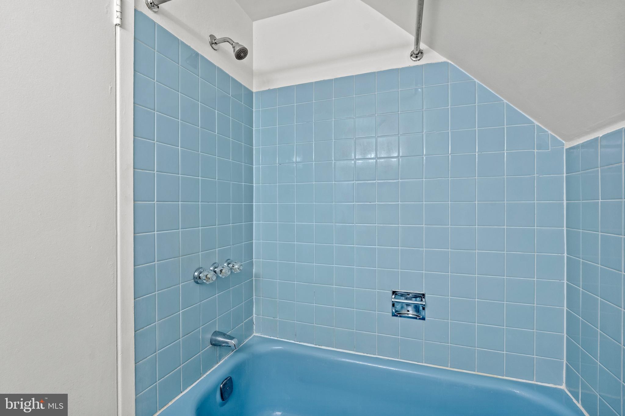 YORKTOWN - Residential