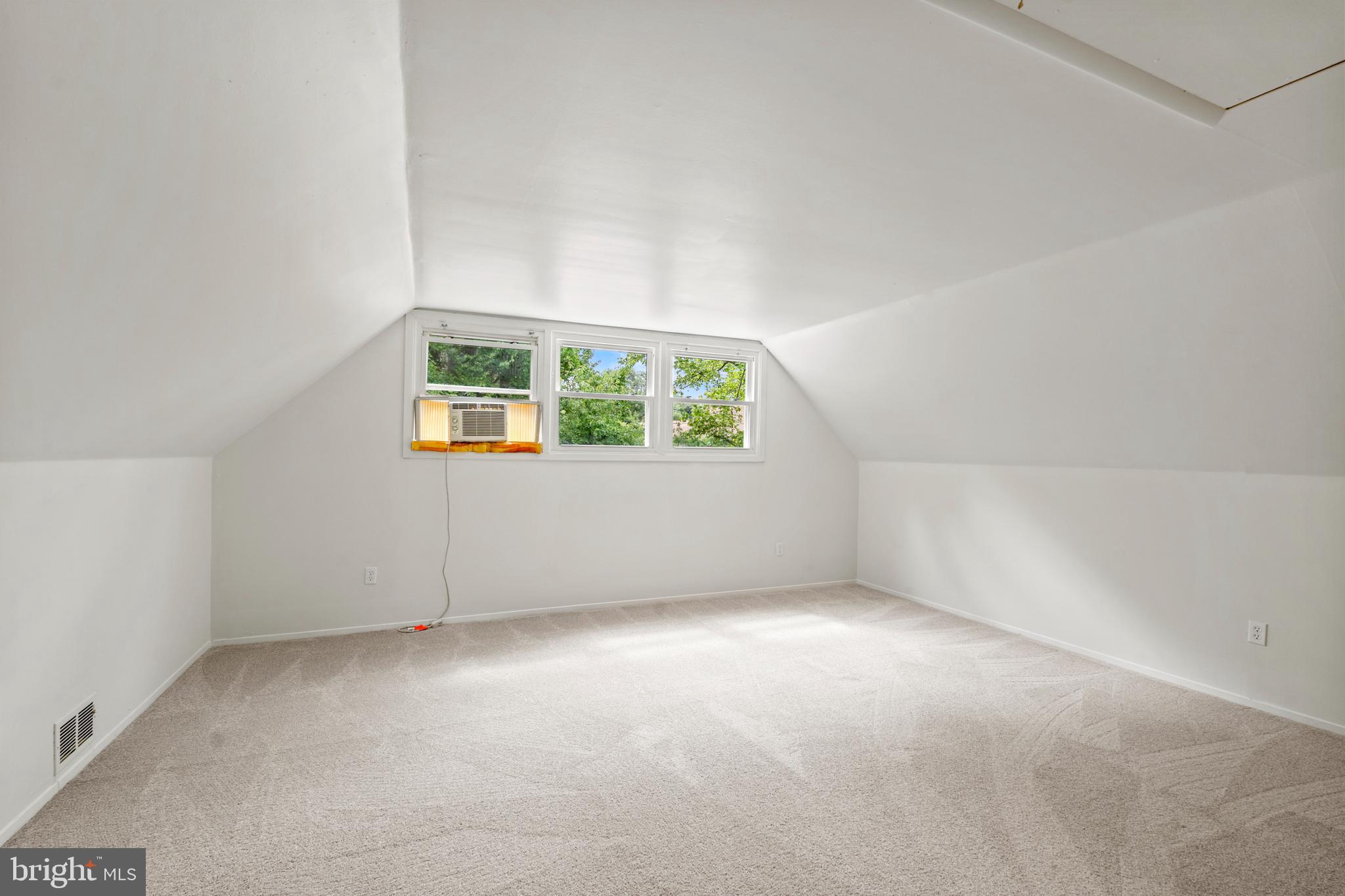 YORKTOWN - Residential