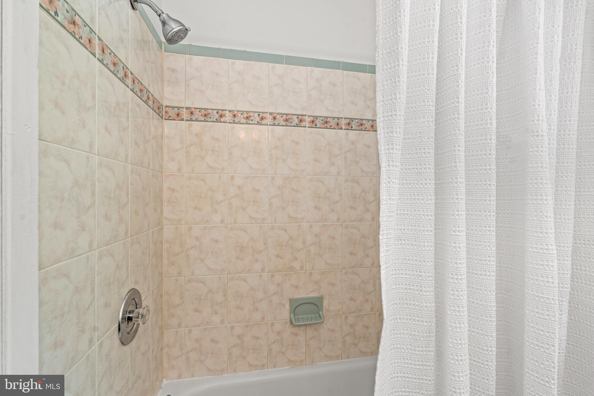 YORKTOWN - Residential