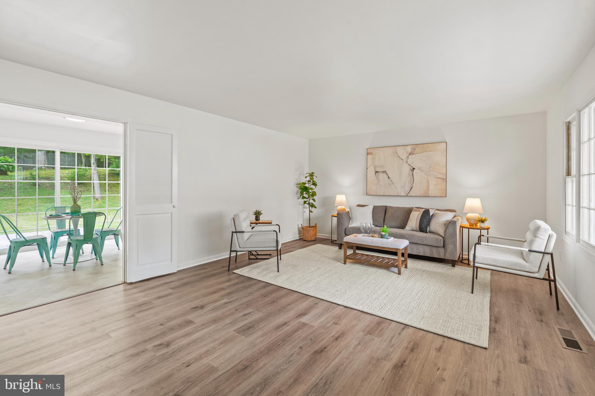 YORKTOWN - Residential