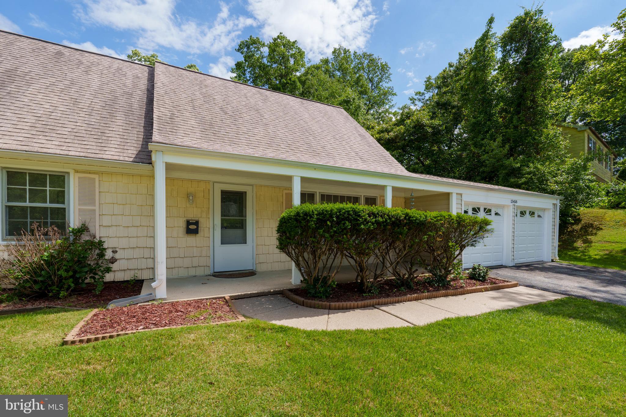 YORKTOWN - Residential