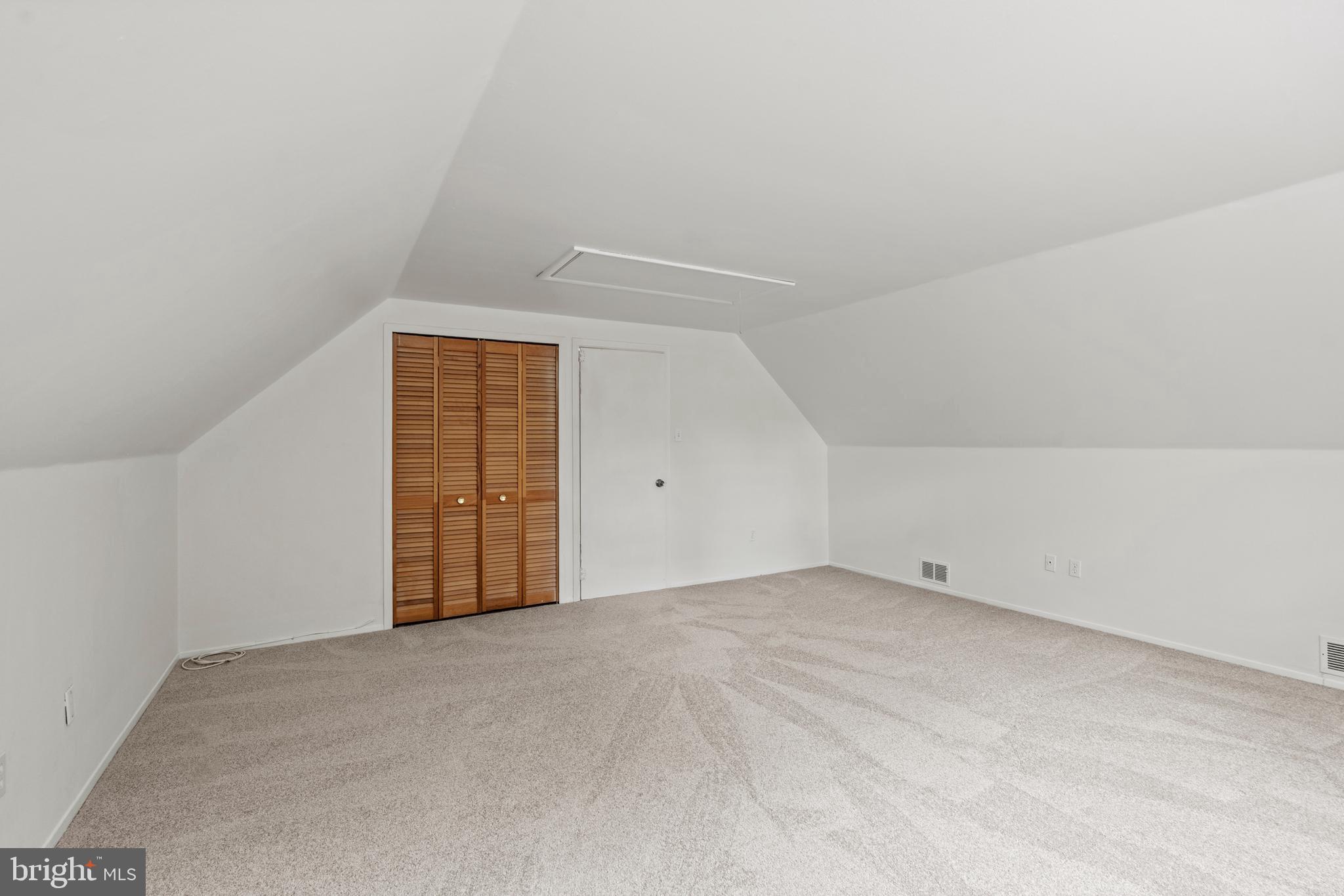 YORKTOWN - Residential