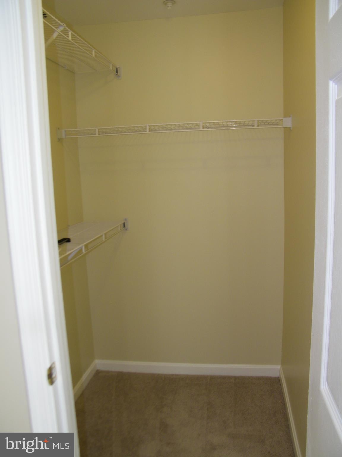 OAK LEAF VILLAS - Residential Lease