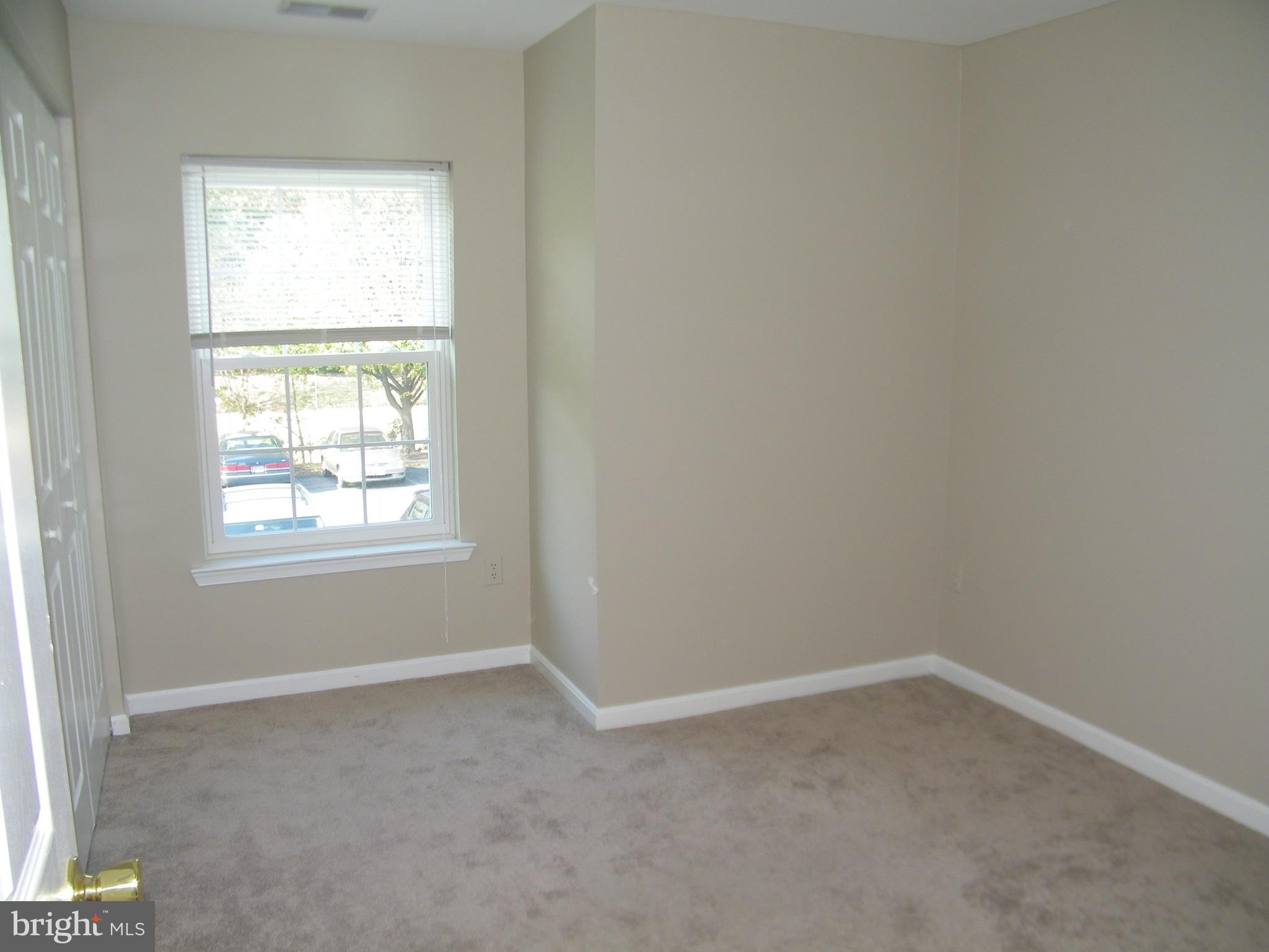 OAK LEAF VILLAS - Residential Lease