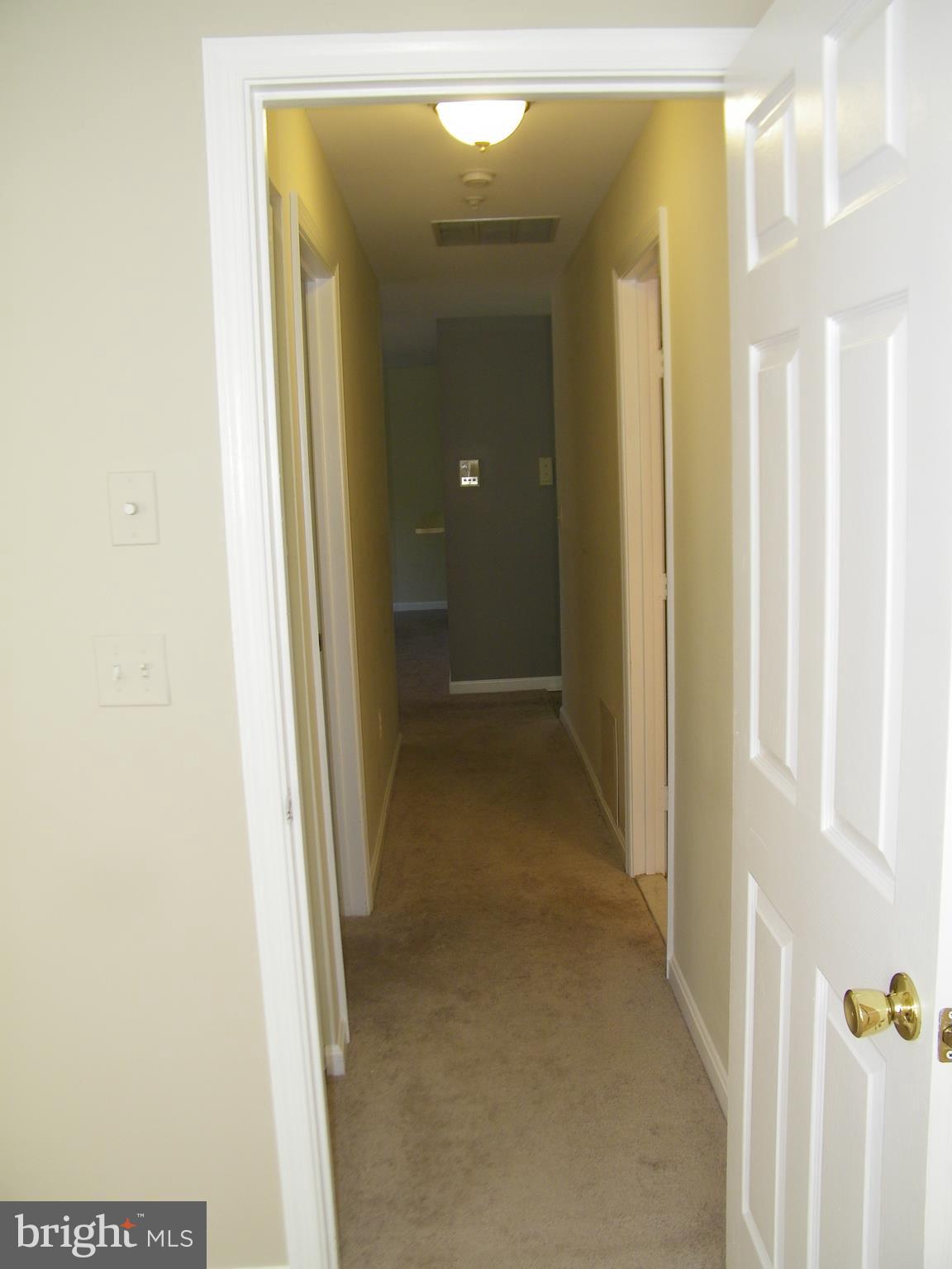 OAK LEAF VILLAS - Residential Lease