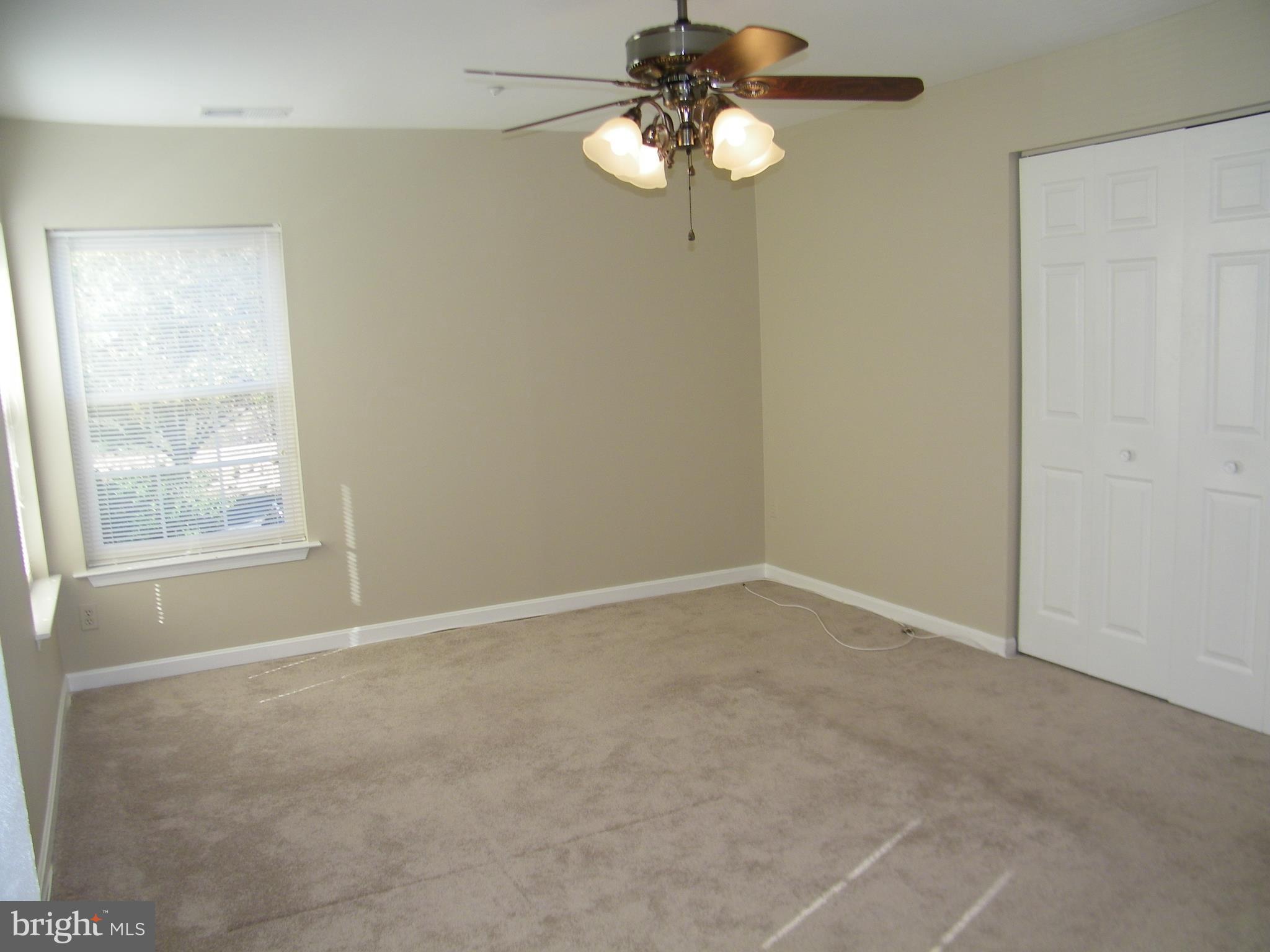 OAK LEAF VILLAS - Residential Lease