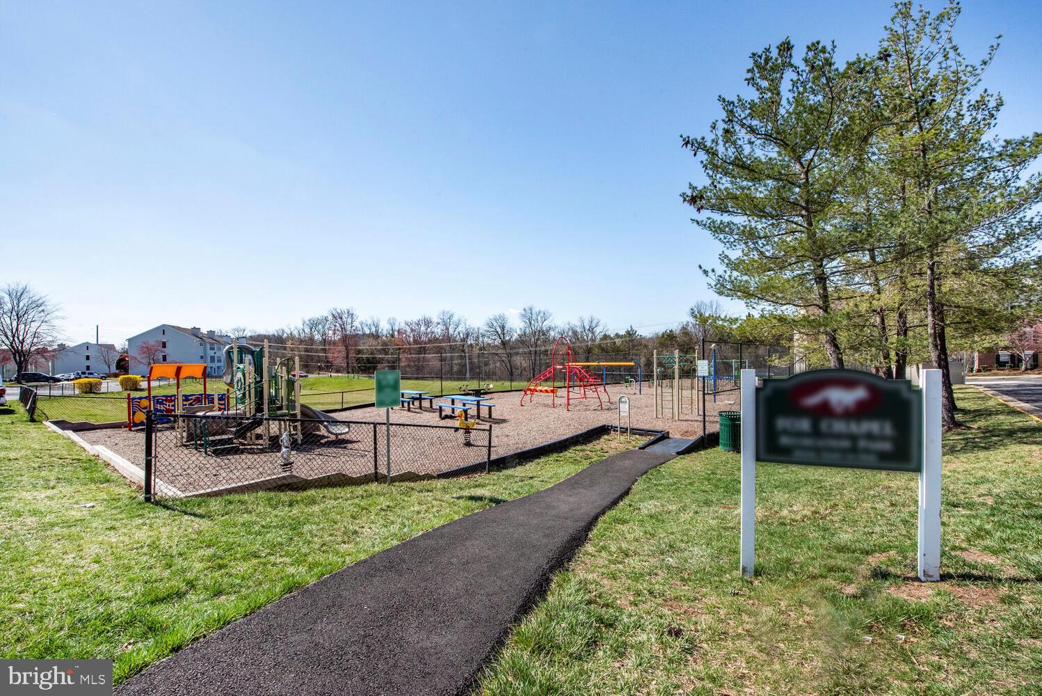 FOX CHAPEL AT TUDOR KNOLLS - Residential