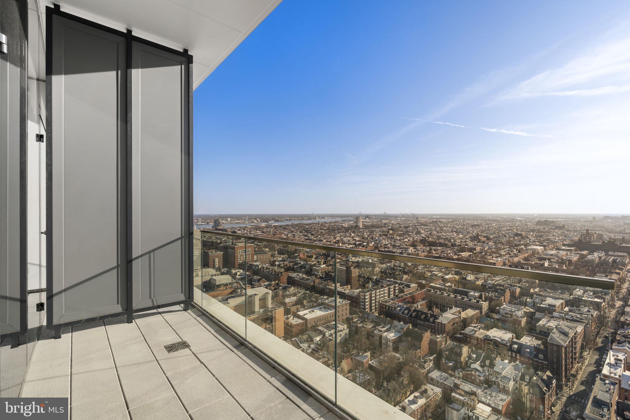 CENTER CITY - Residential Lease