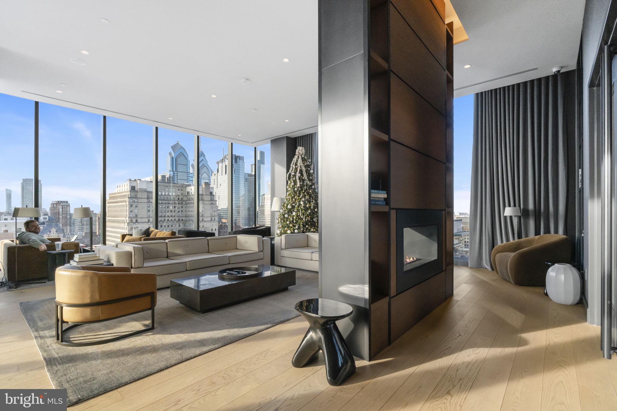 CENTER CITY - Residential Lease