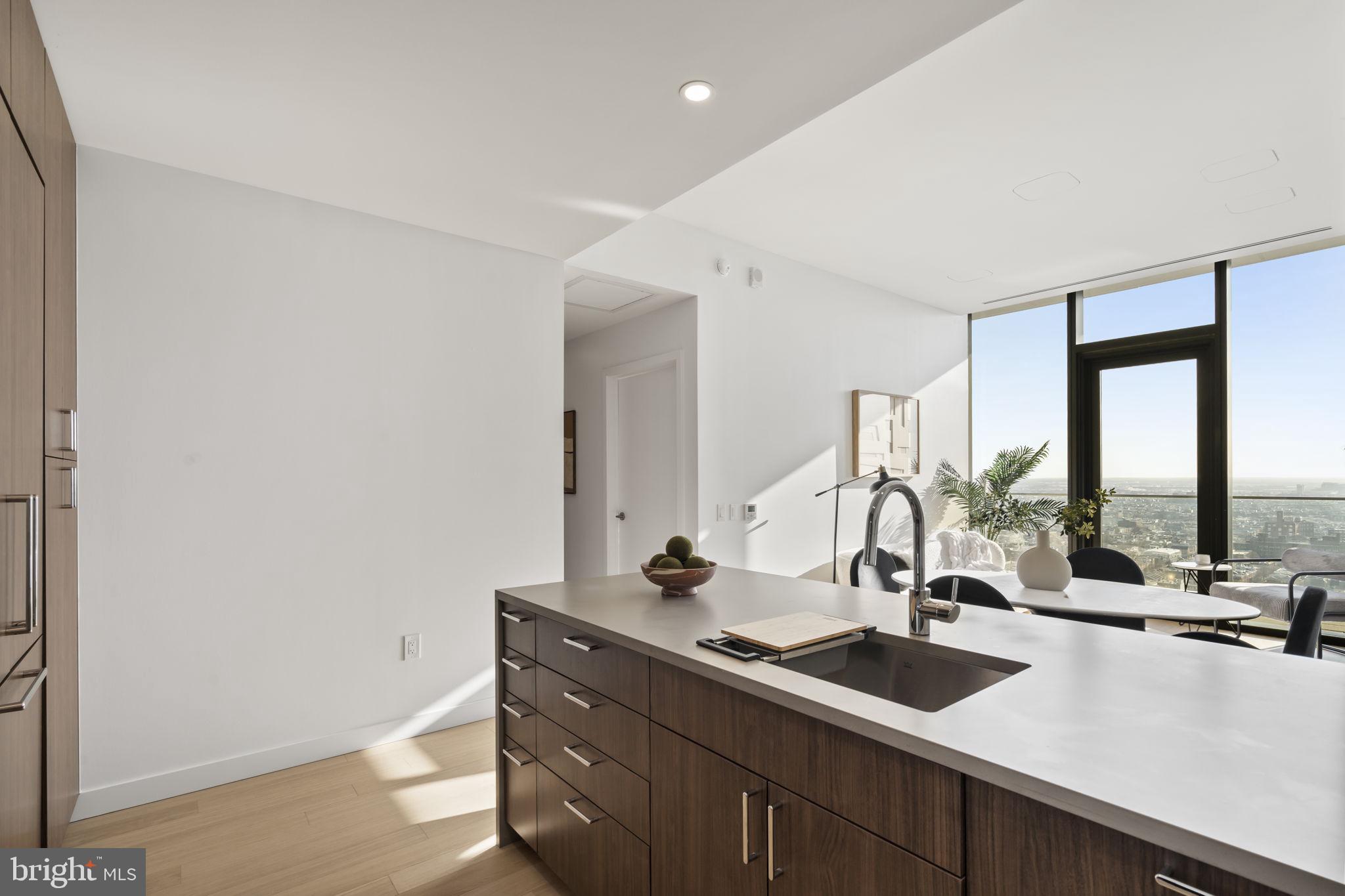 CENTER CITY - Residential Lease