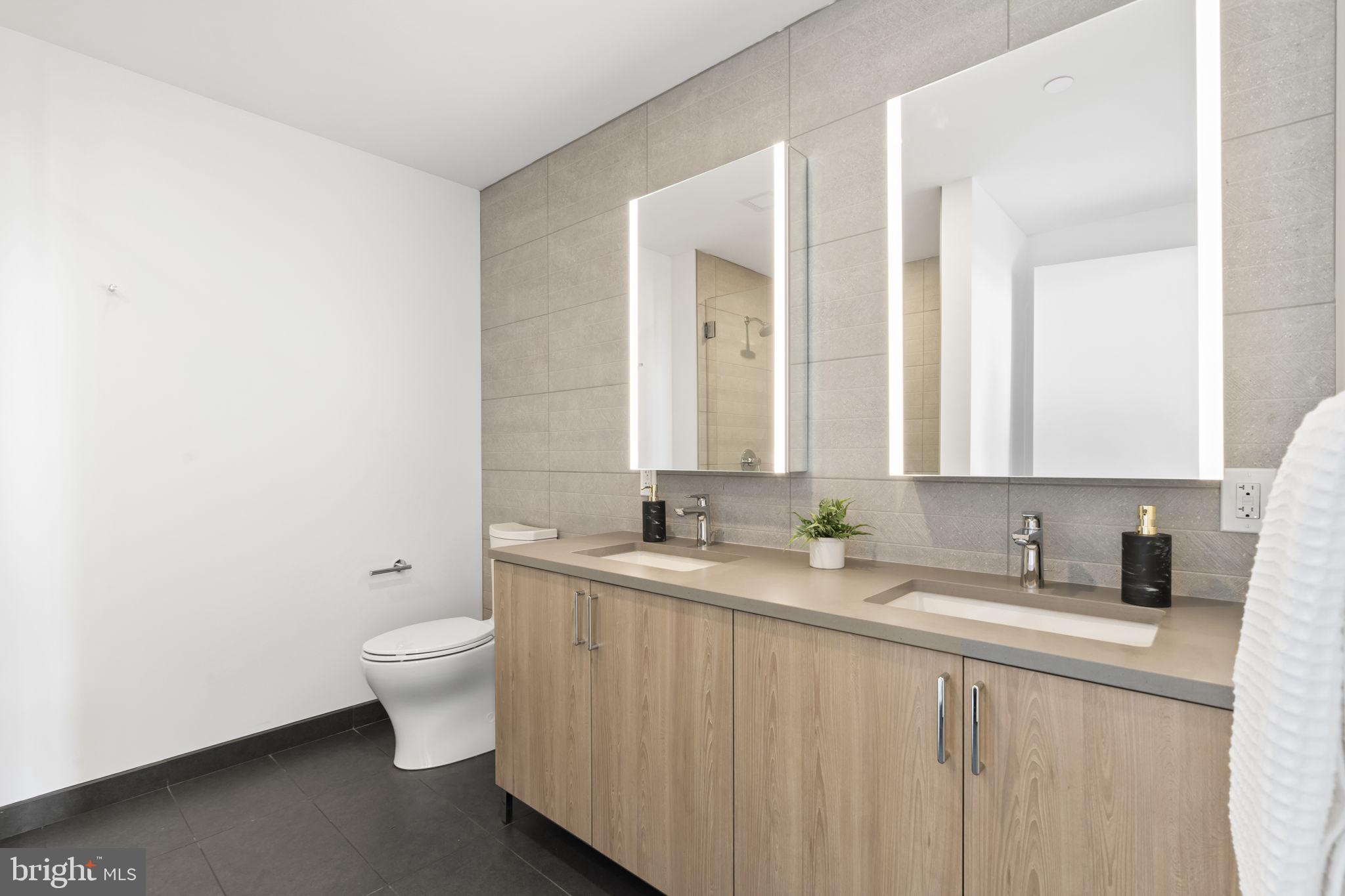 CENTER CITY - Residential Lease