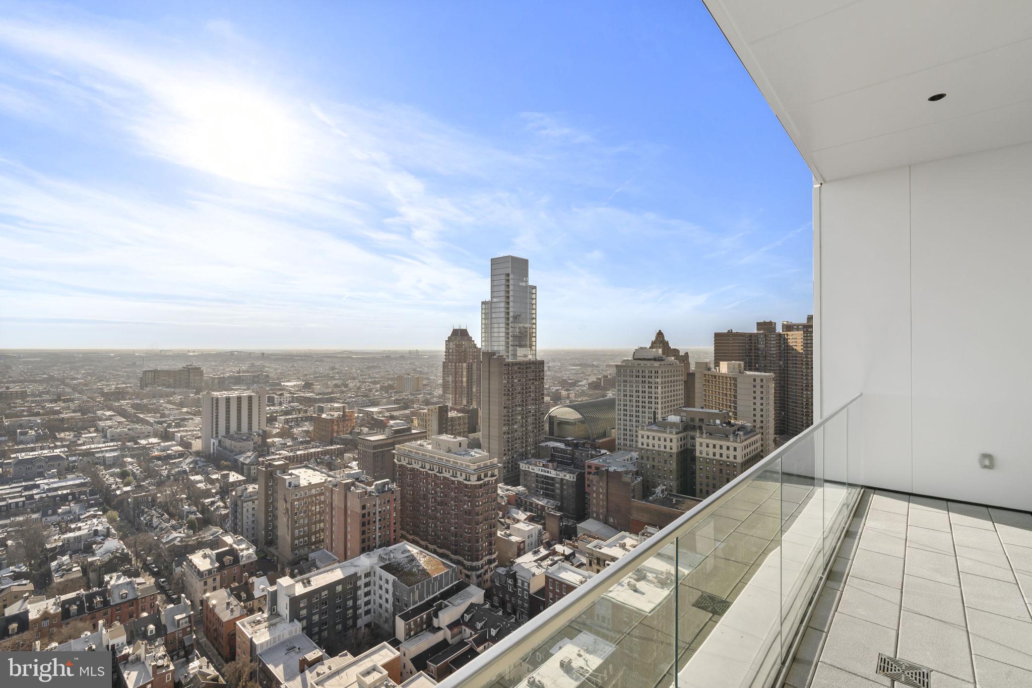 CENTER CITY - Residential Lease