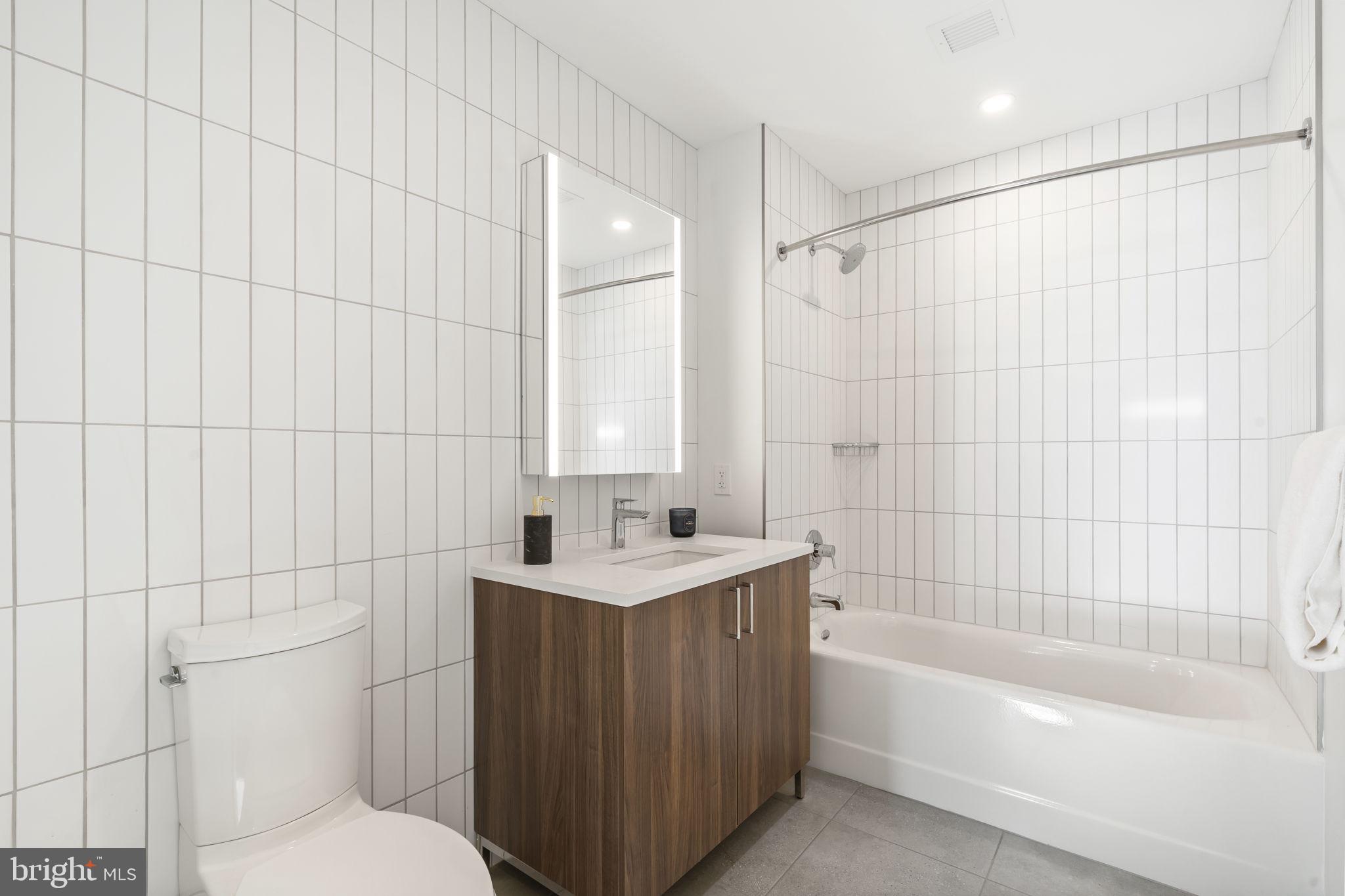 CENTER CITY - Residential Lease