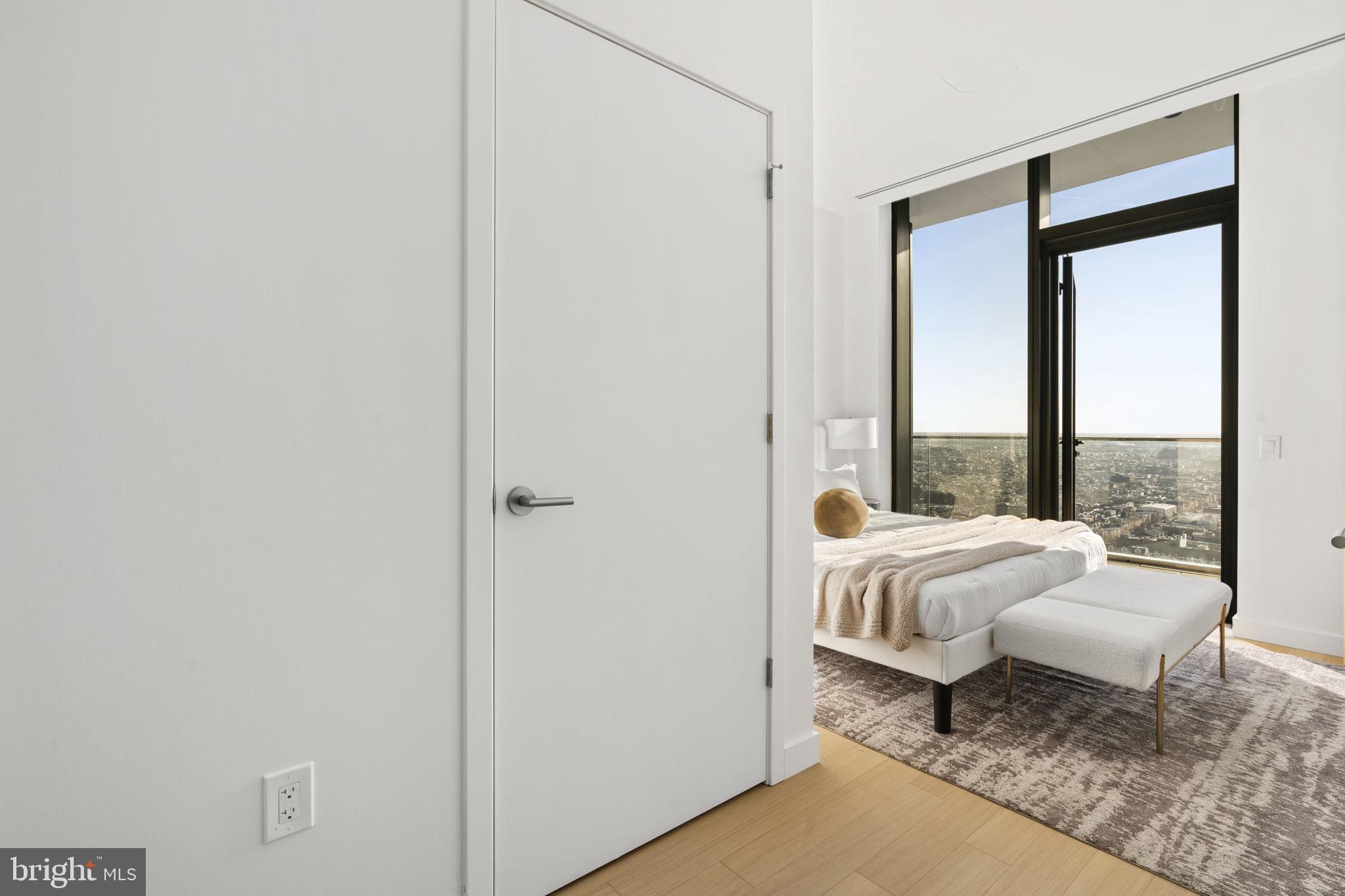 CENTER CITY - Residential Lease