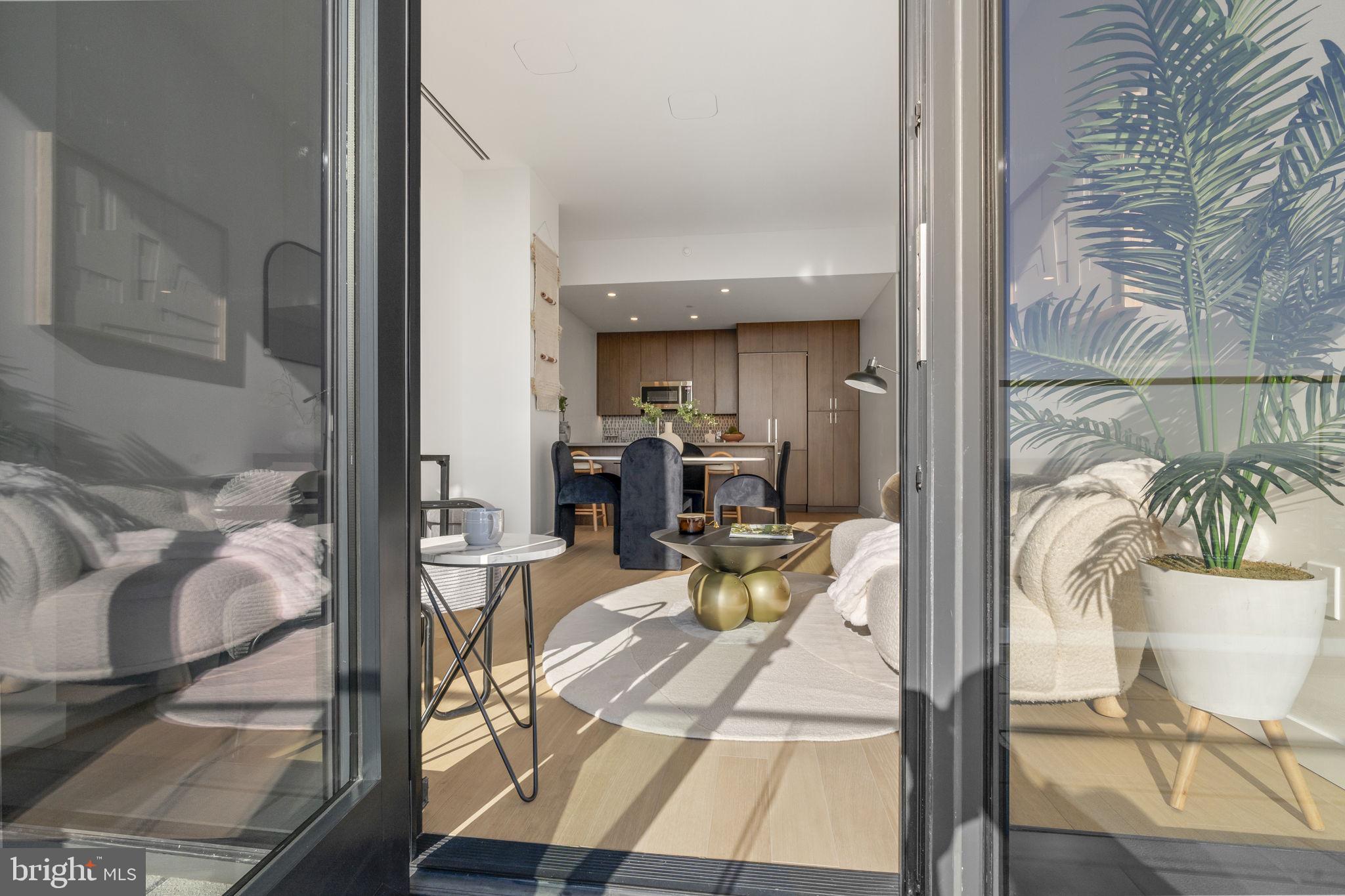 CENTER CITY - Residential Lease