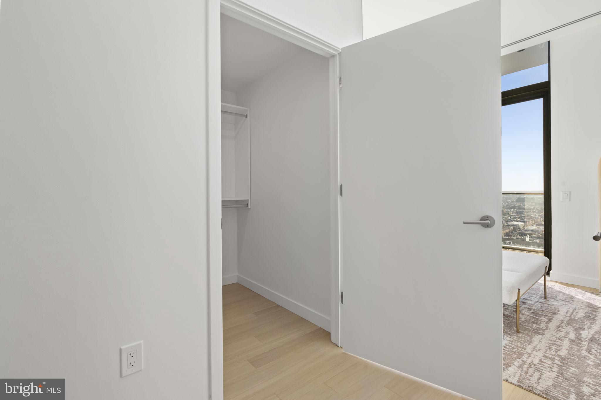 CENTER CITY - Residential Lease