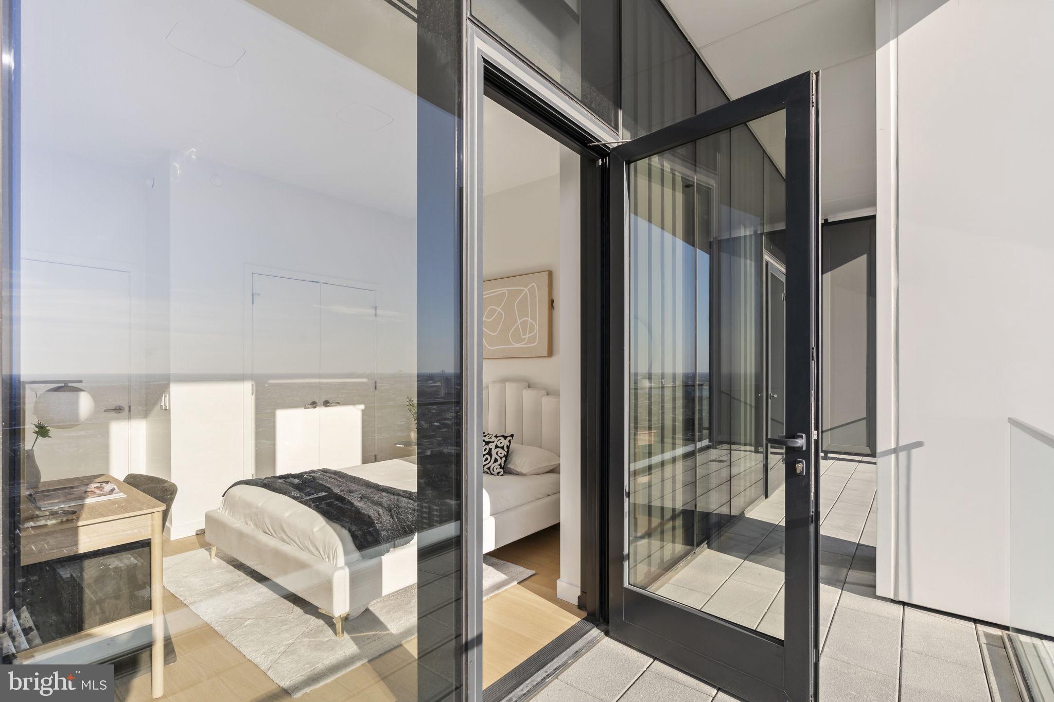 CENTER CITY - Residential Lease