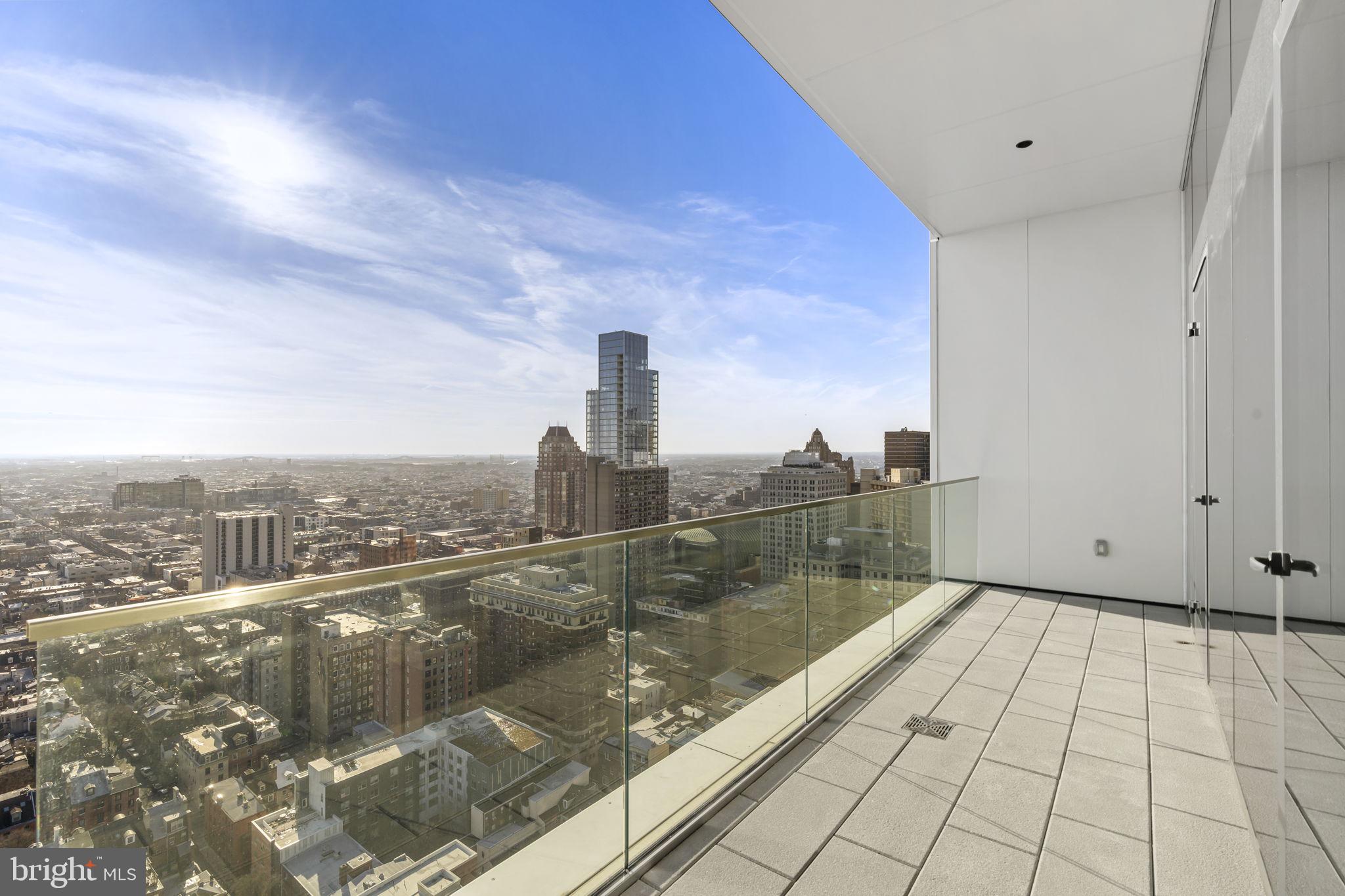 CENTER CITY - Residential Lease