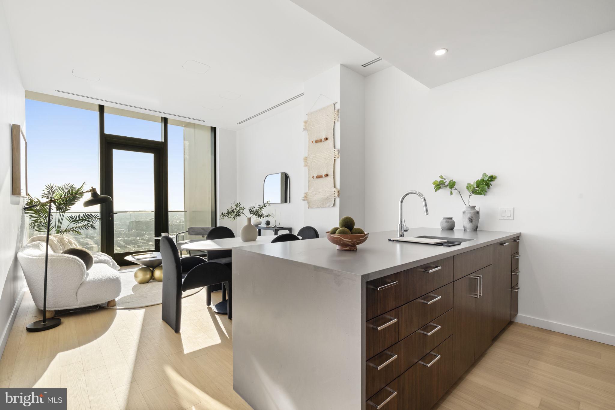 CENTER CITY - Residential Lease