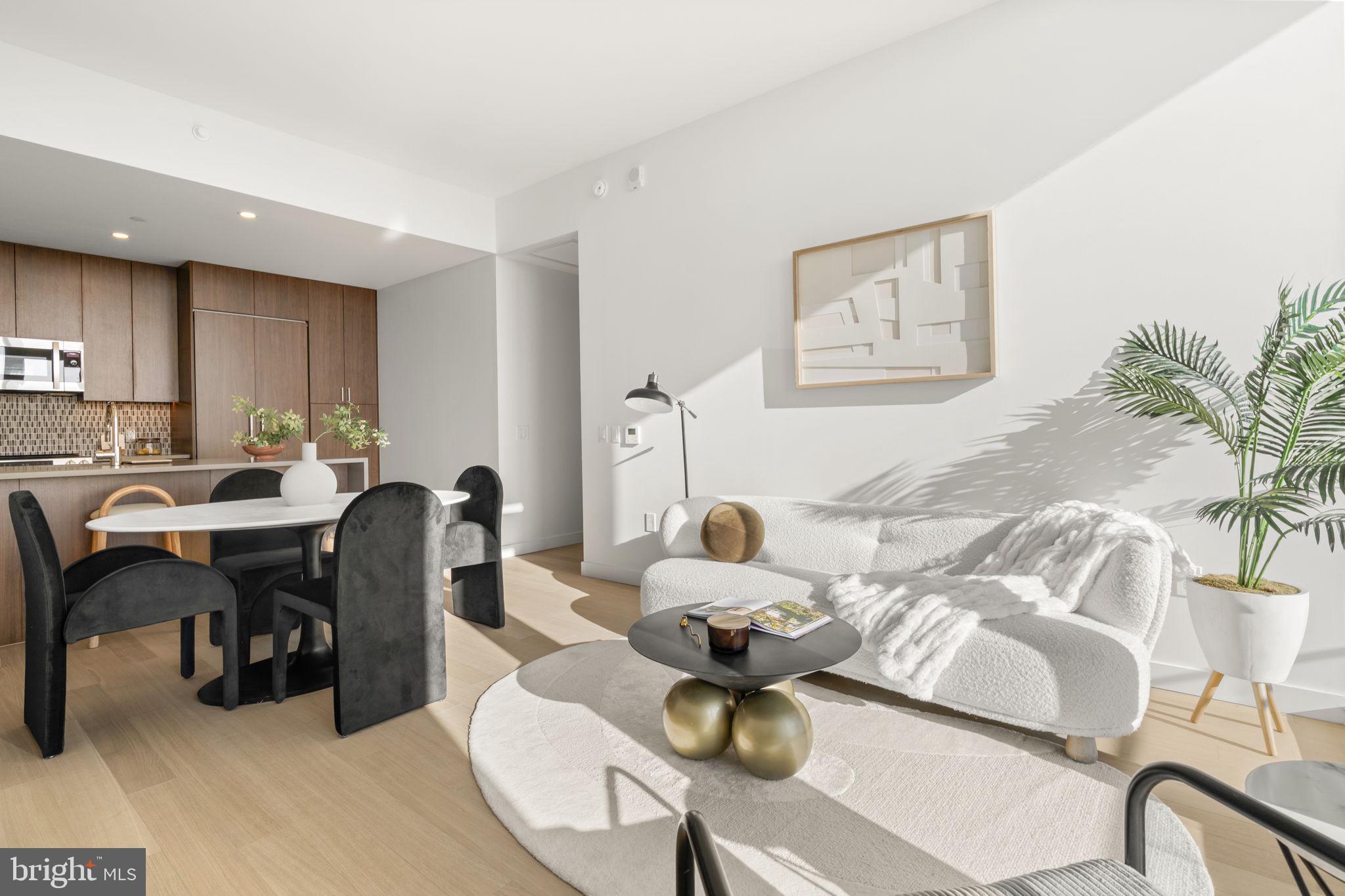 CENTER CITY - Residential Lease