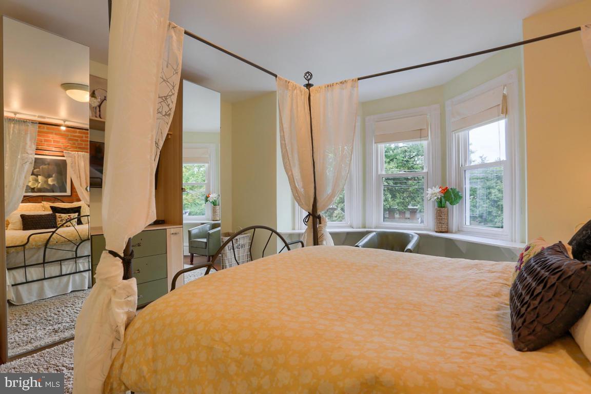 ROSSMERE - Residential