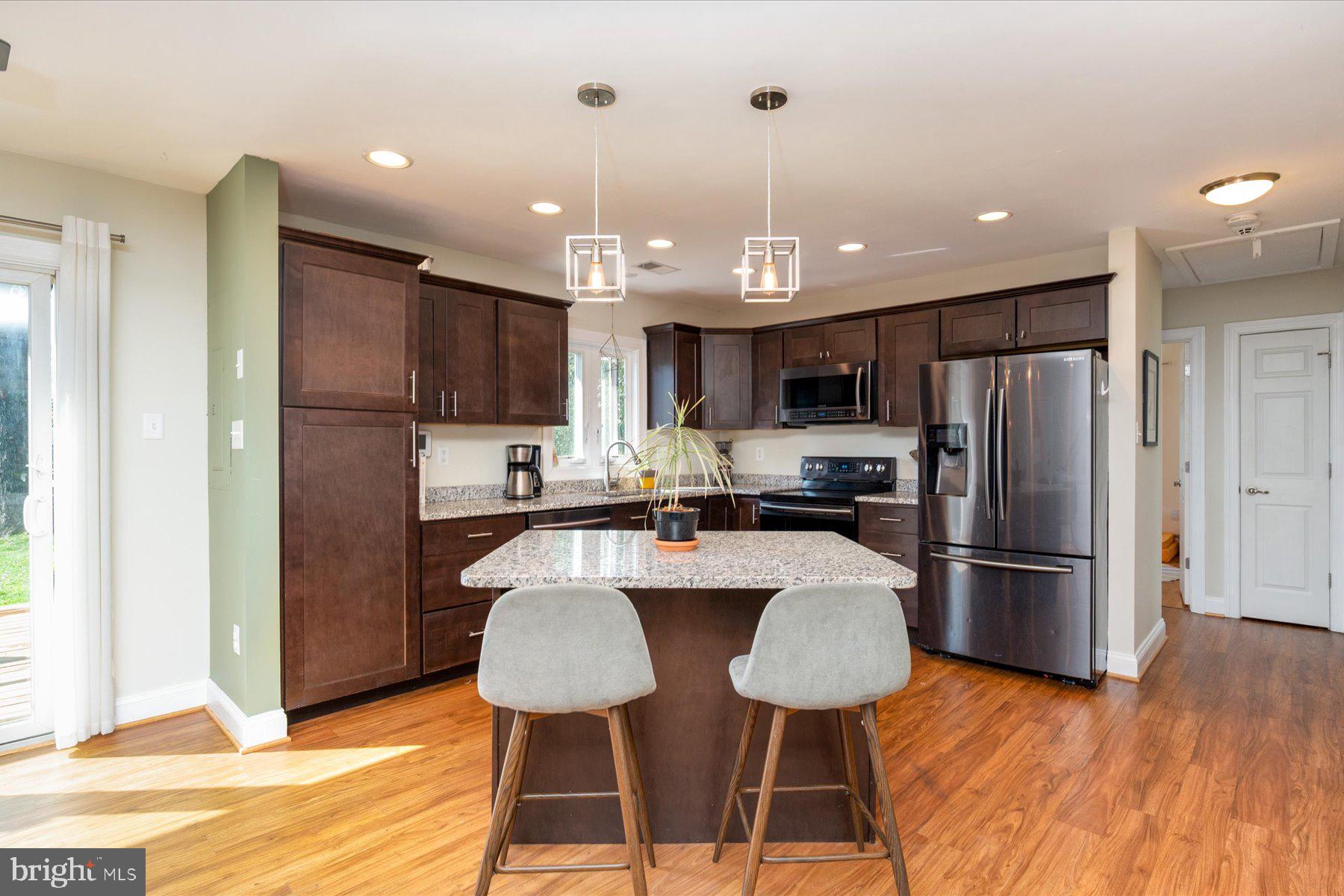 RIVERDALE PARK - Residential