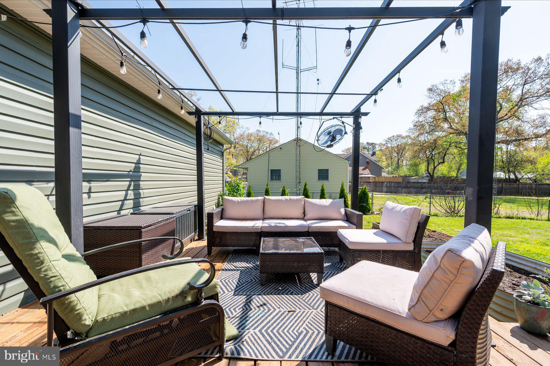 RIVERDALE PARK - Residential