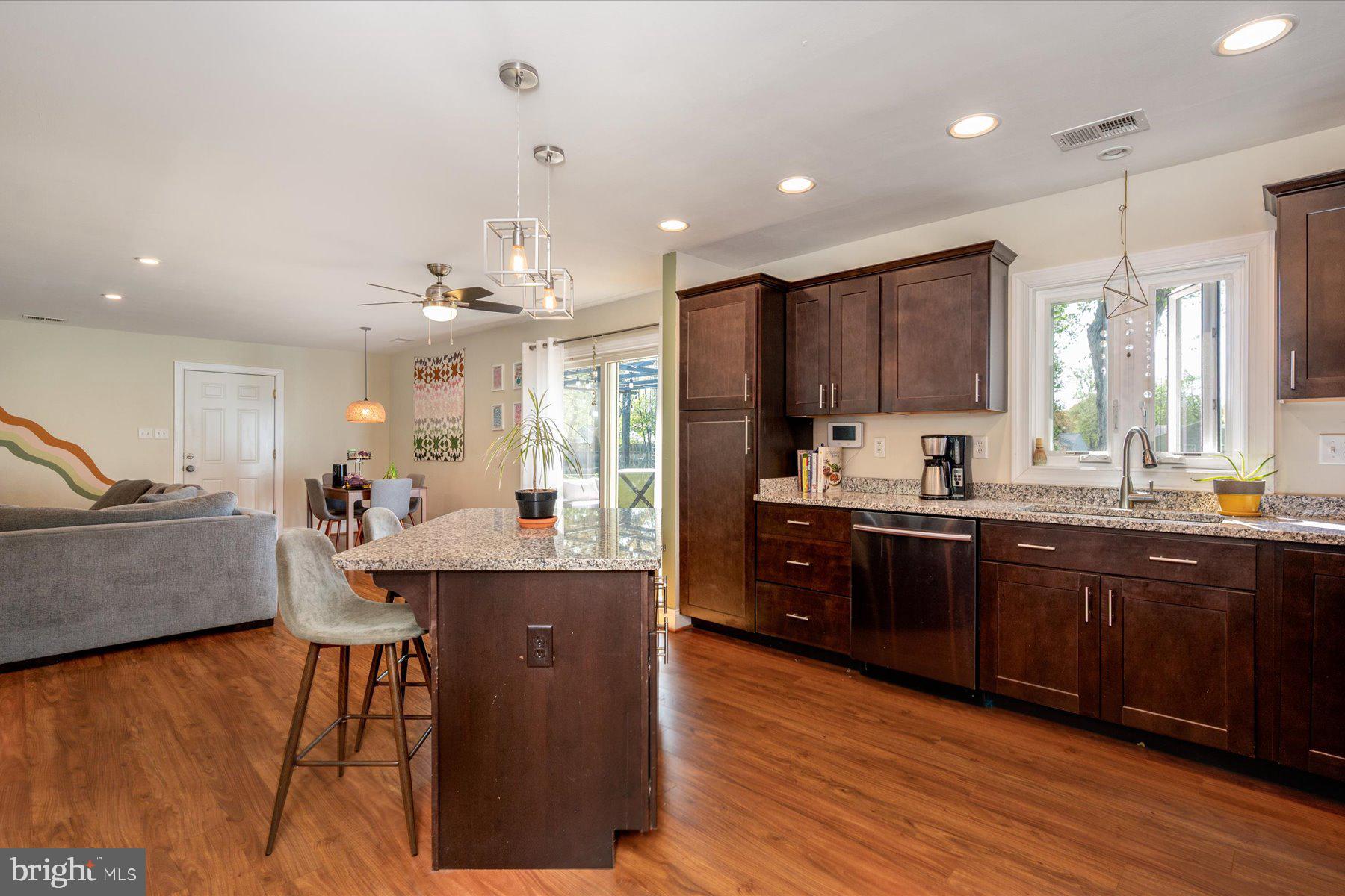 RIVERDALE PARK - Residential