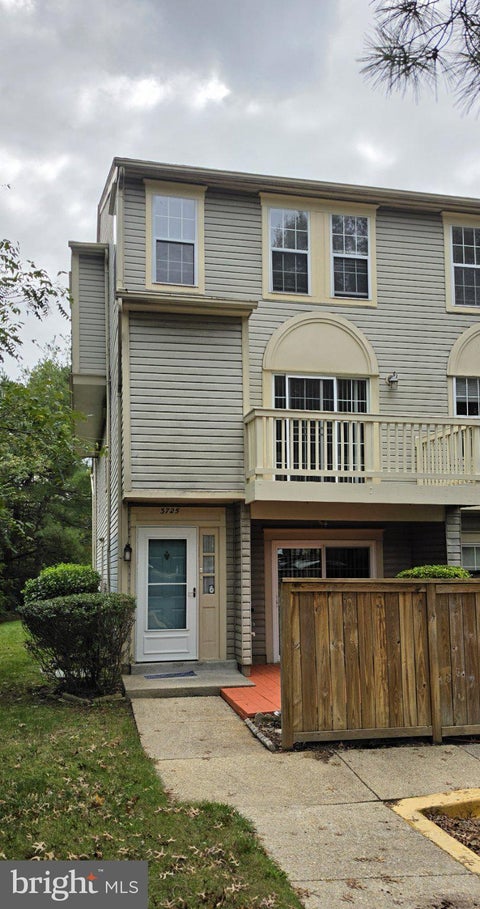 Townhouse For Rent - 3725 Airdire Court #5-50<br/> Montgomery County, BURTONSVILLE, MD 20866