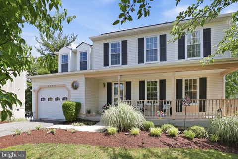 Homes For Sale - 4205 White Tulip Court<br/> BURTONSVILLE, MD 20866