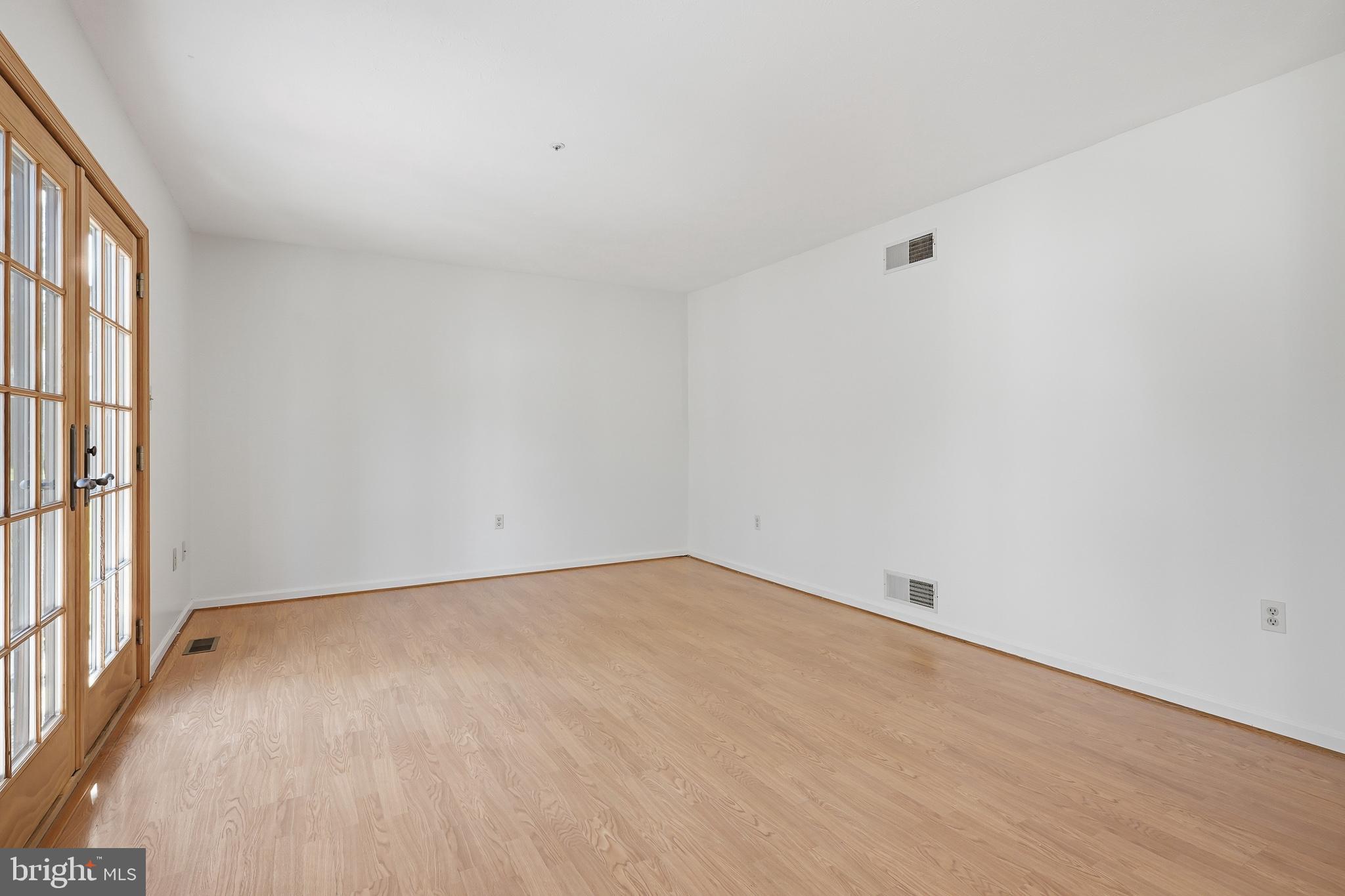 WASHINGTON WOODS - Residential