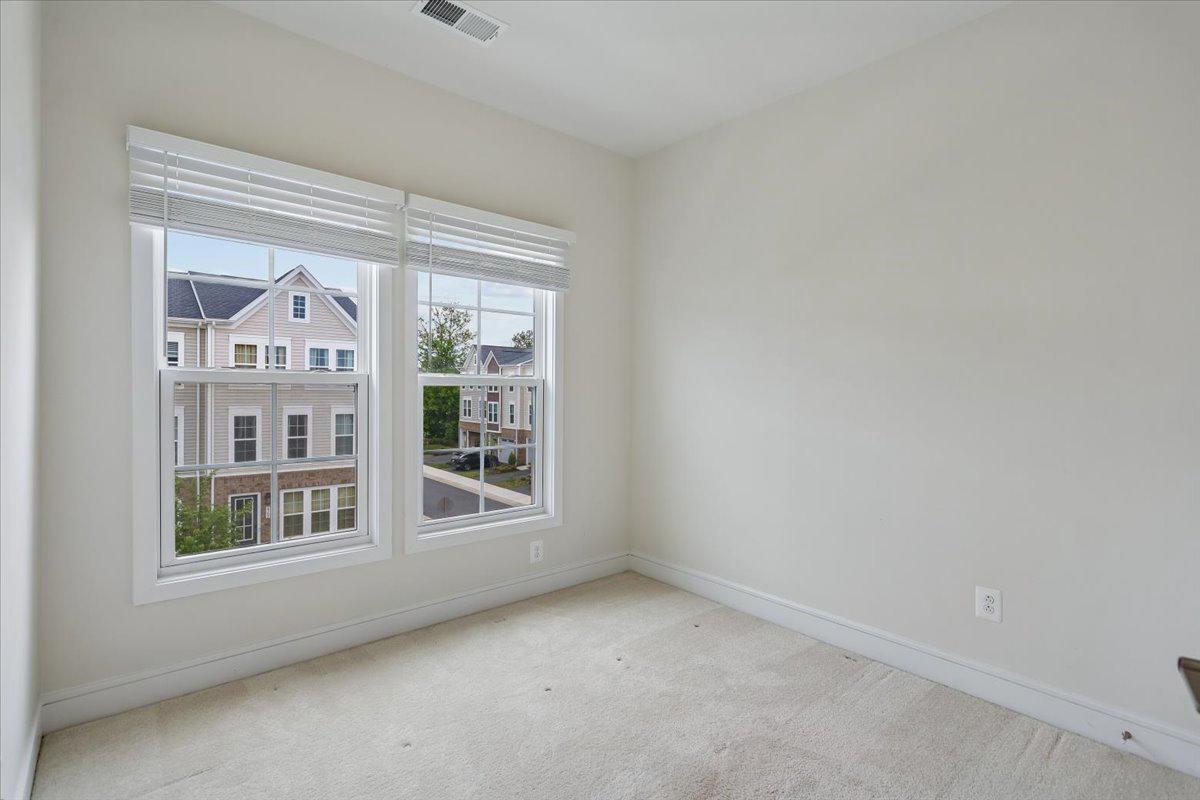 ROBINSON MANOR - Residential