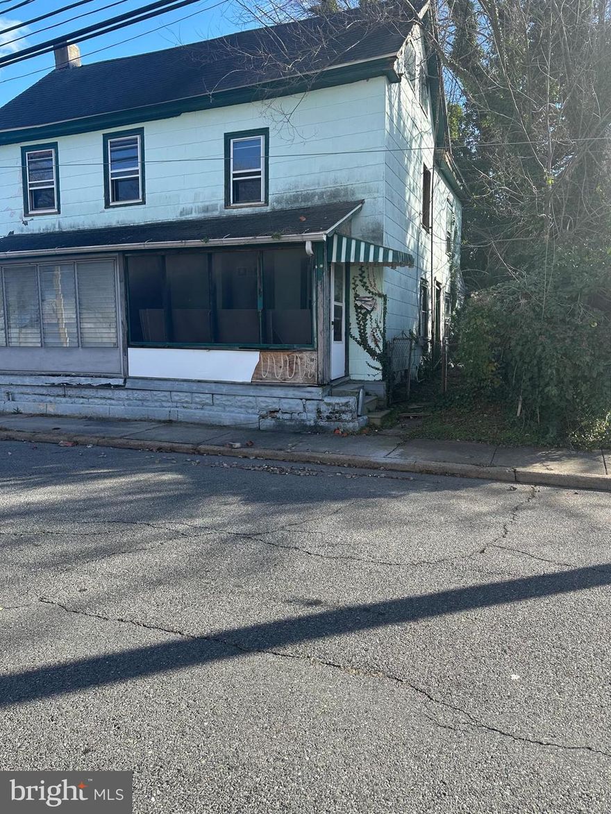 Welcome to 43 E Mount Vernon St located in Kent County  with 4-bedroom, 2-bath . This property needs complete renovation.A great opportunity for investors ,schedule your showing today.