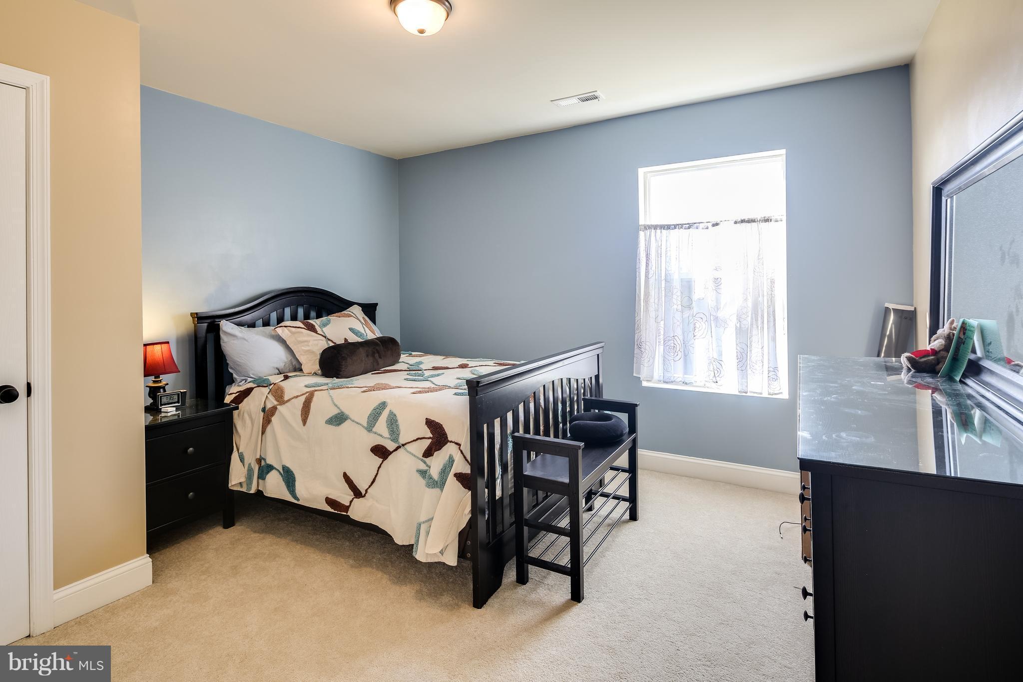 JOHNSON HEIGHTS - Residential