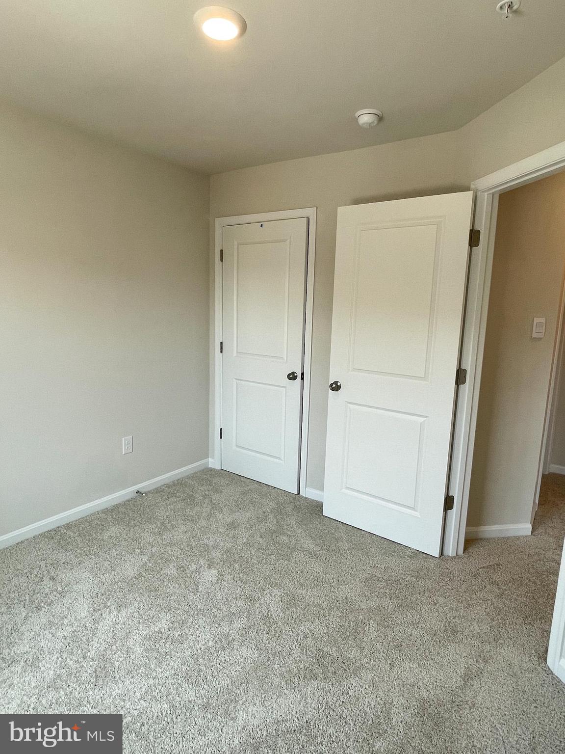 TUSCARORA CREEK - Residential Lease