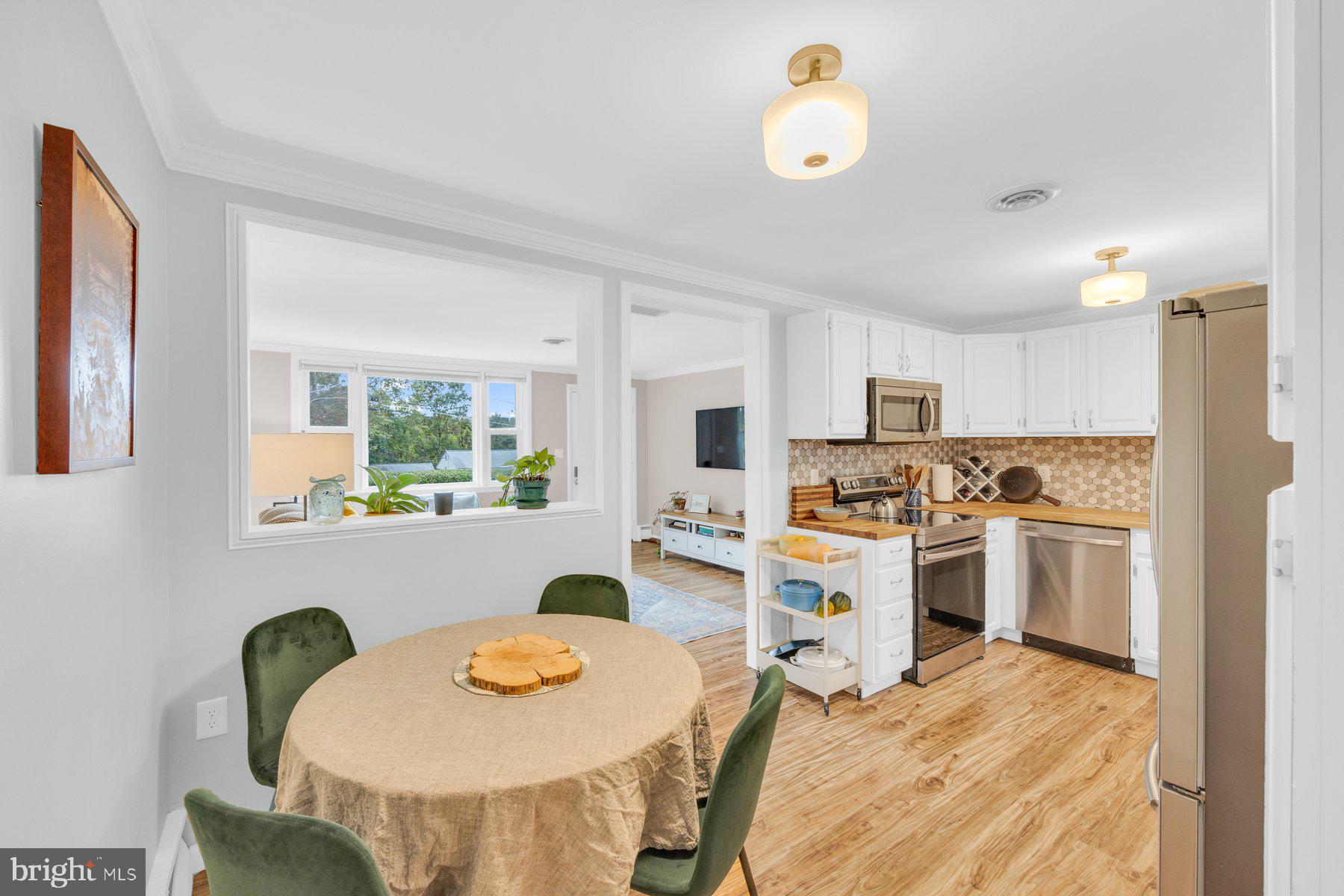 SPOUT HILL MANOR - Residential